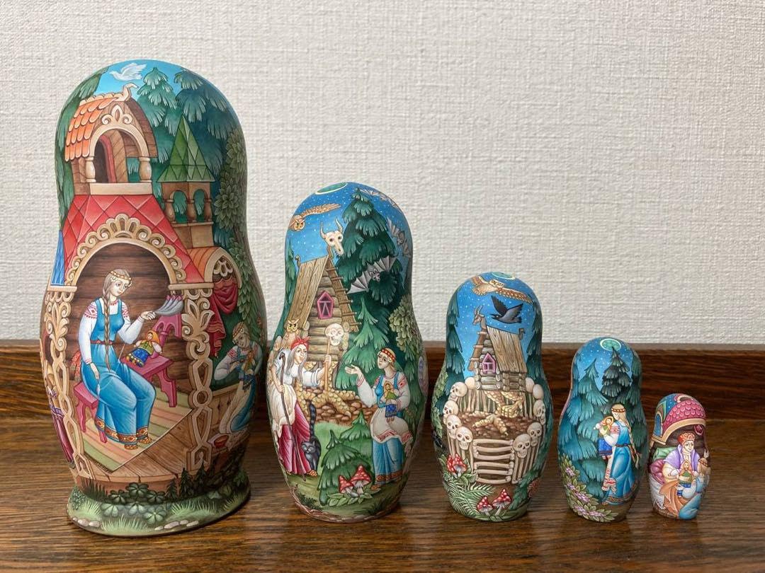 ロシア雑貨☆うるわしのワシリーサ民話マトリョーシカ(5P)オルガ作コブロフ工房 Amazon.co.jp: ロシア雑貨うるわしのワシリーサ民話