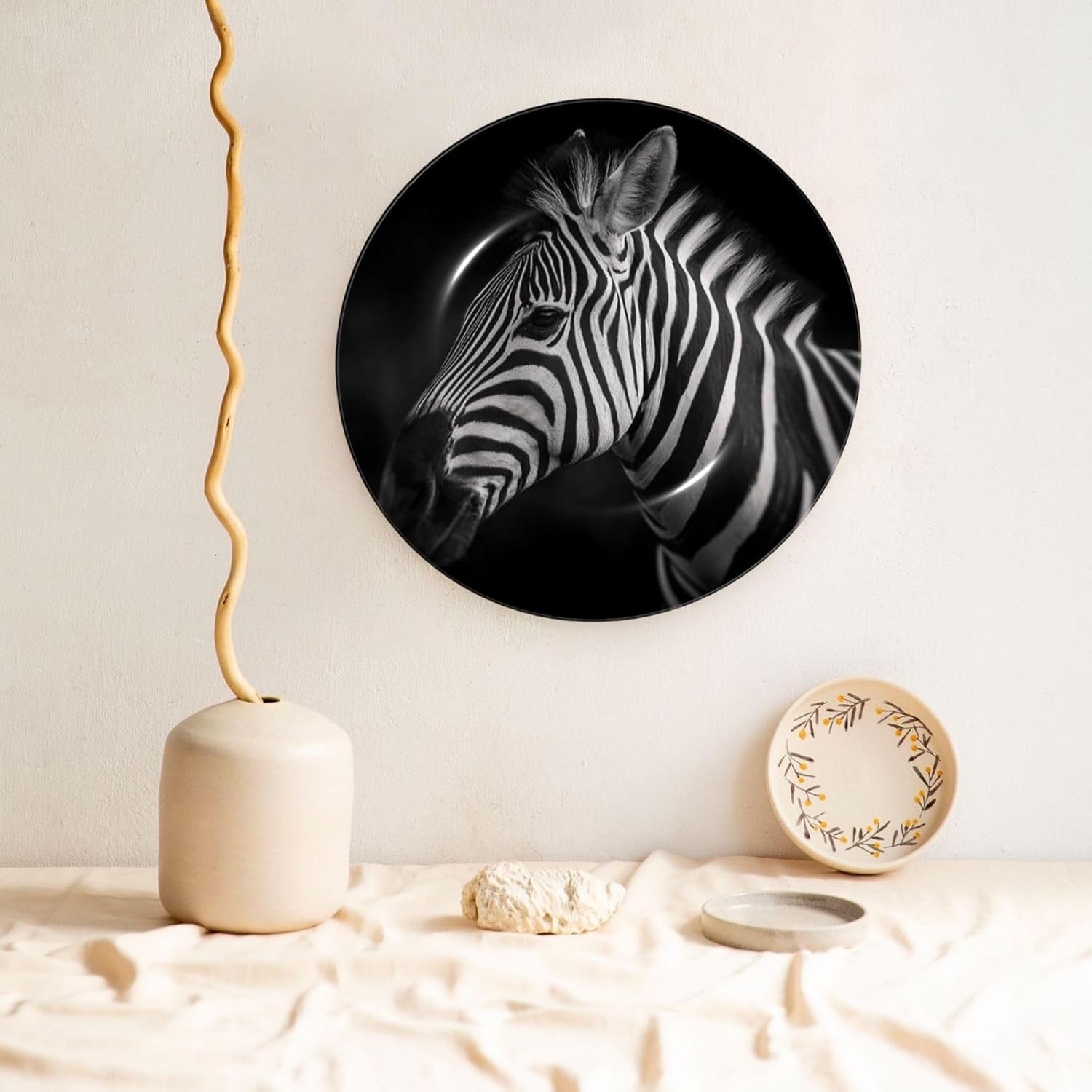 Decorative Plate Art Crafts Bone China Decorative Plate with Display Rack Souvenir Wall Decor Ceramic Ornaments Dinner Plates Ceramic Decoratives Plates for Home Office 10in