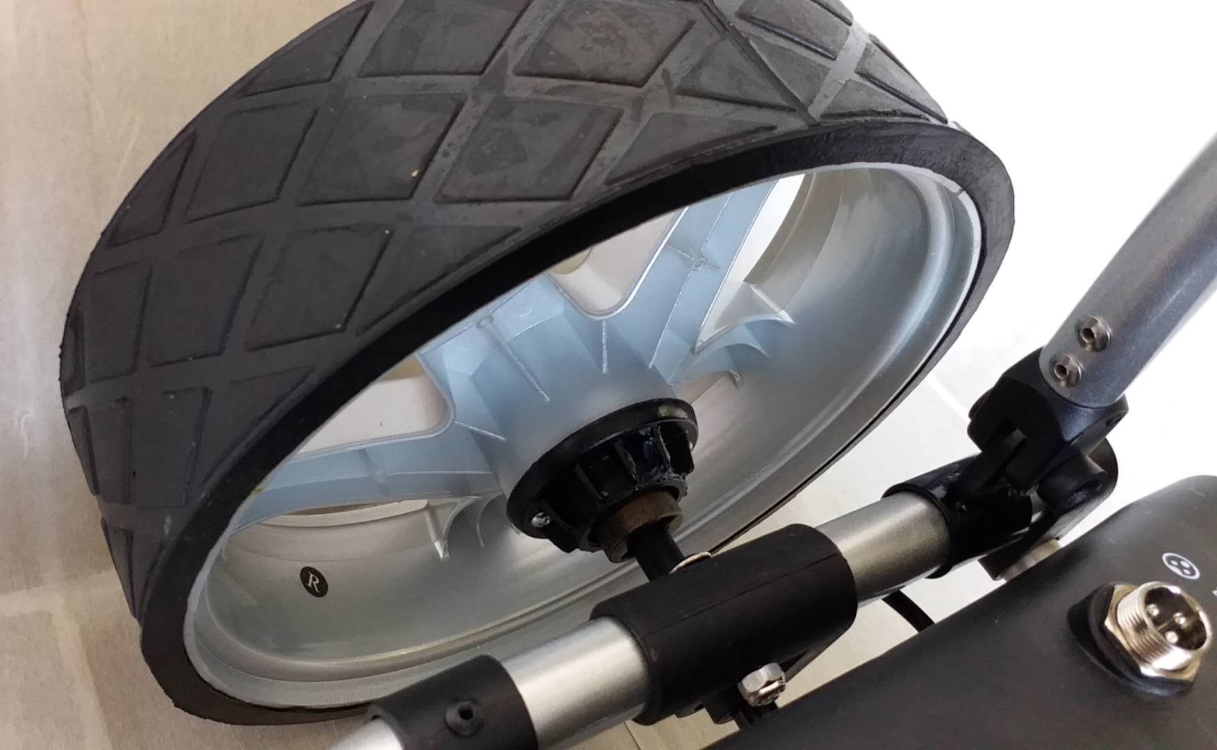 直接取引】電動ゴルフカート ラッキー株式会社 P1T2 ￥23.980