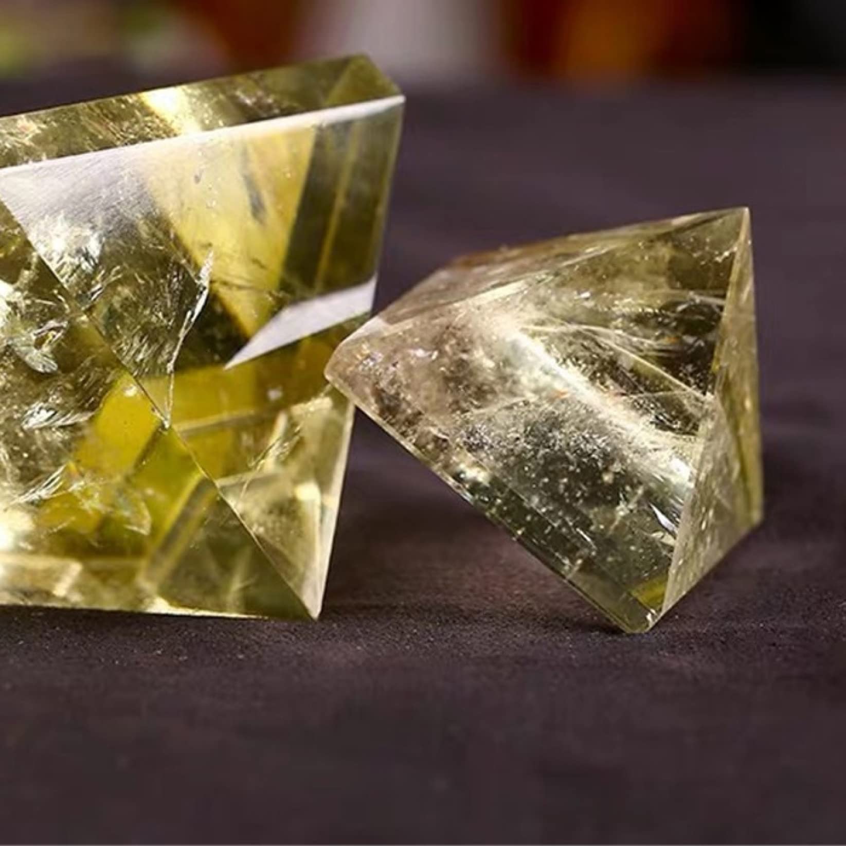 シトリン(黄水晶) ピラミッド 天然石 原石 楽天市場】シトリン 置物 ピラミッド 黄水晶 天然石 大きさ 1辺