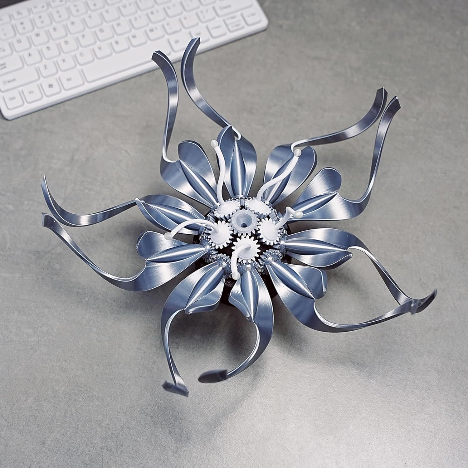 Mechanische Blumenkunst mit RGB-Beleuchtungseffekten und Fernbedienung, Desktop-Dekoration für Büro und Zimmer, 35 x 35 cm