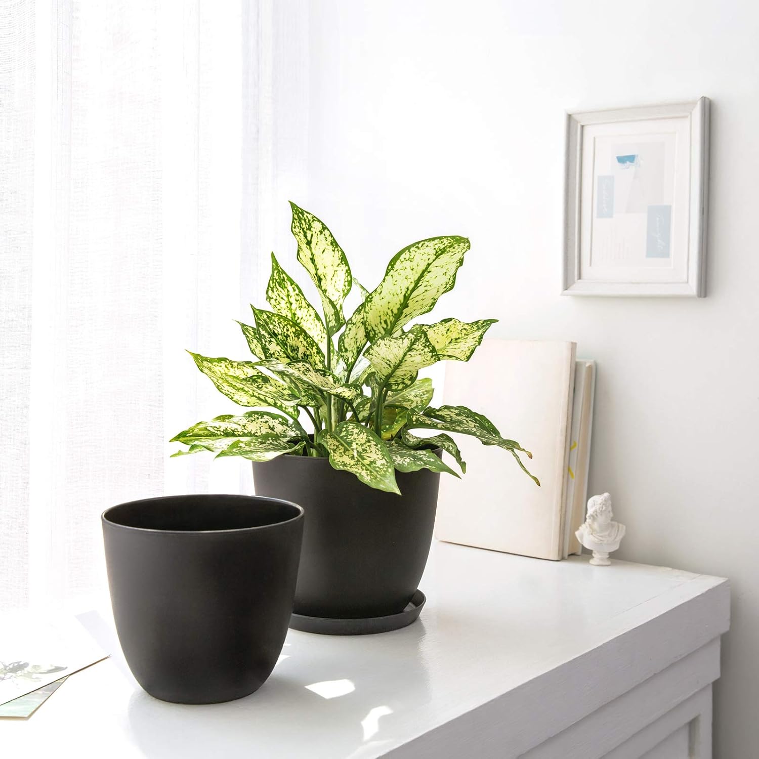 Mkono 6.5" Plastic Plant Pots for Plants with Saucers, Indoor Set of 5 Plastic Planters Modern Flower Pot with Drainage Hole for All House Plants, Herbs, Flowers, and Seeding Nursery, Black : Patio, Lawn & Garden