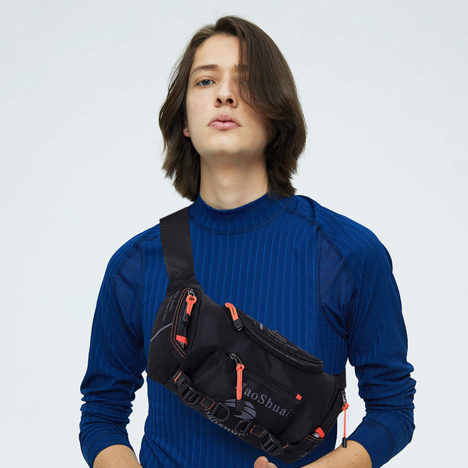 FANDARE Sac de Poitrine Extérieur Bandoulière Homme - Sacoche Durable Nylon Noir pour École, Voyage, Randonnée, Cyclisme, Jogging