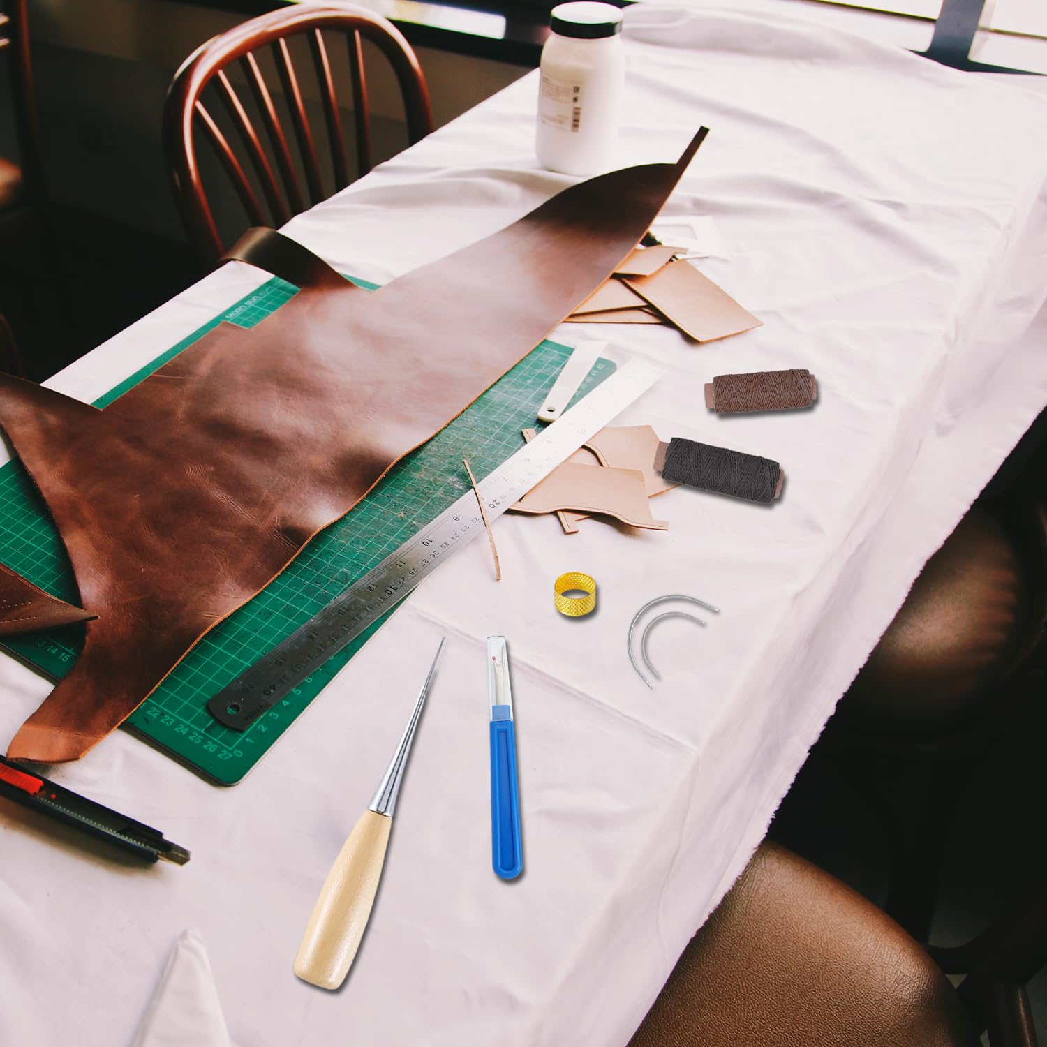 Set Cucito Pelle - 10 Aghi, 2 Fili Cerati, 1 Tagliasuture - Per Riparazioni E Fai Da Te In Pelle - Foto 4