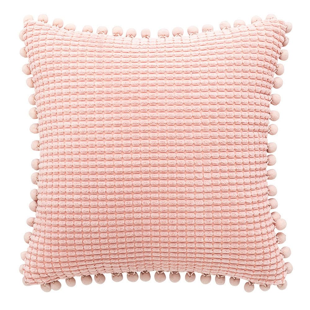 Housses de coussin velours côtelé pour rénover un canapé usé avec style et élégance unie