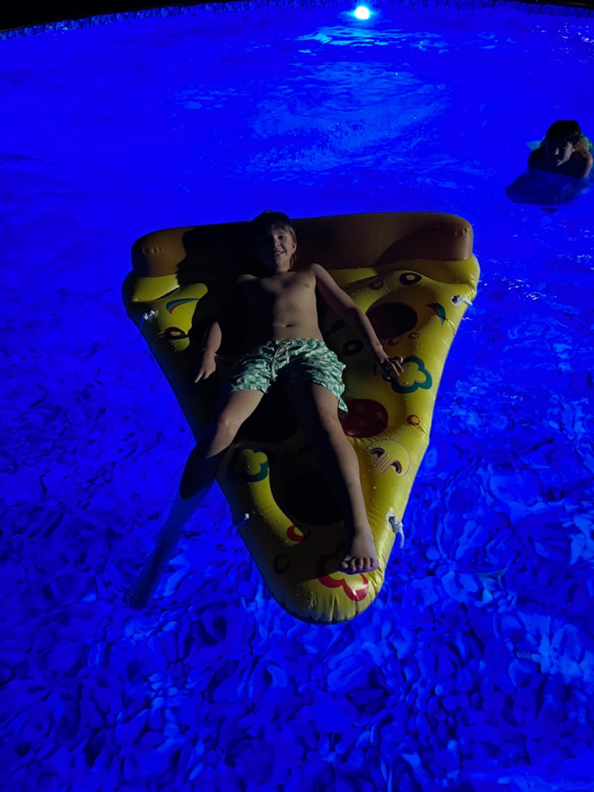 JOYIN 1 Pack Giant Opblaasbare pizza Slice Pool Float, Fun Pool Flots, Zwemfeest speelgoed, zomer zwembad vlot, extra groot met bekerhouders