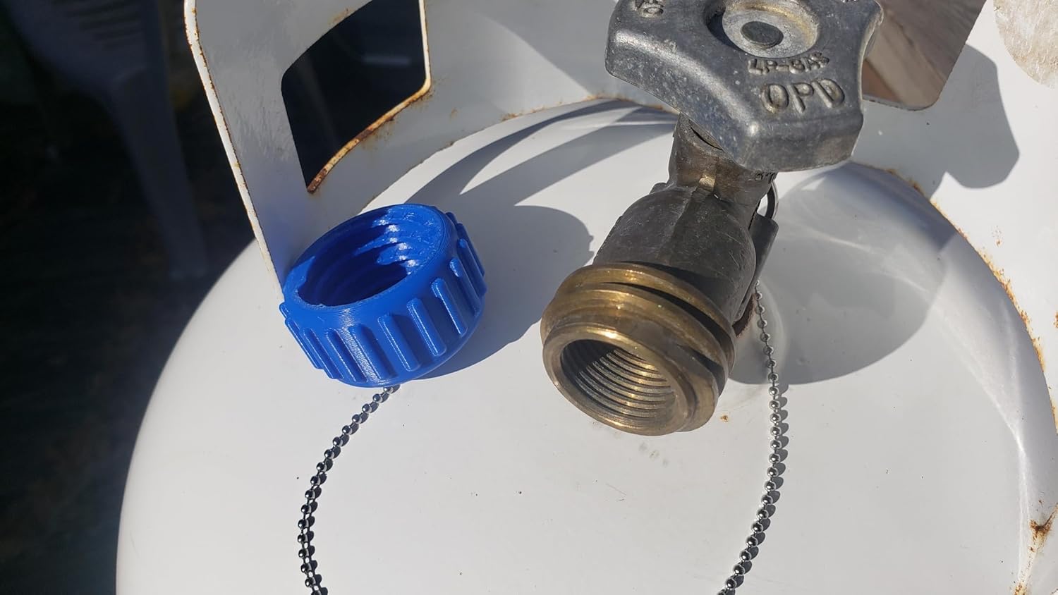 LP Stow Kit, 1 QCC1 Connector Plug and 2 OPD Valve Caps w/SS Chains. fits 20 lb Propane Tank and Hose Connector for BBQ Grill, Generator, RV, Camper, etc. Made in the USA
