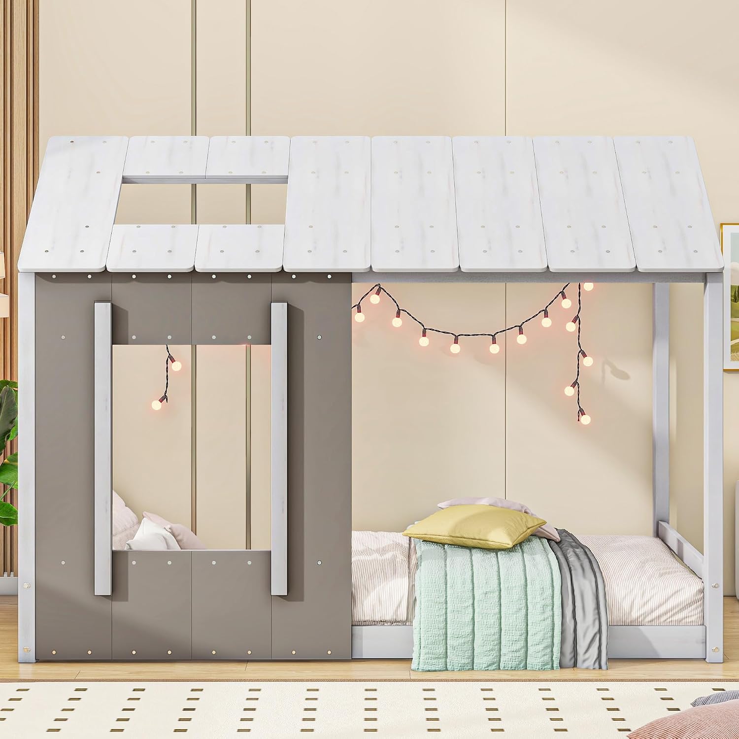 CKLMMC Twin Size House Platform Bed with mattress and decorations