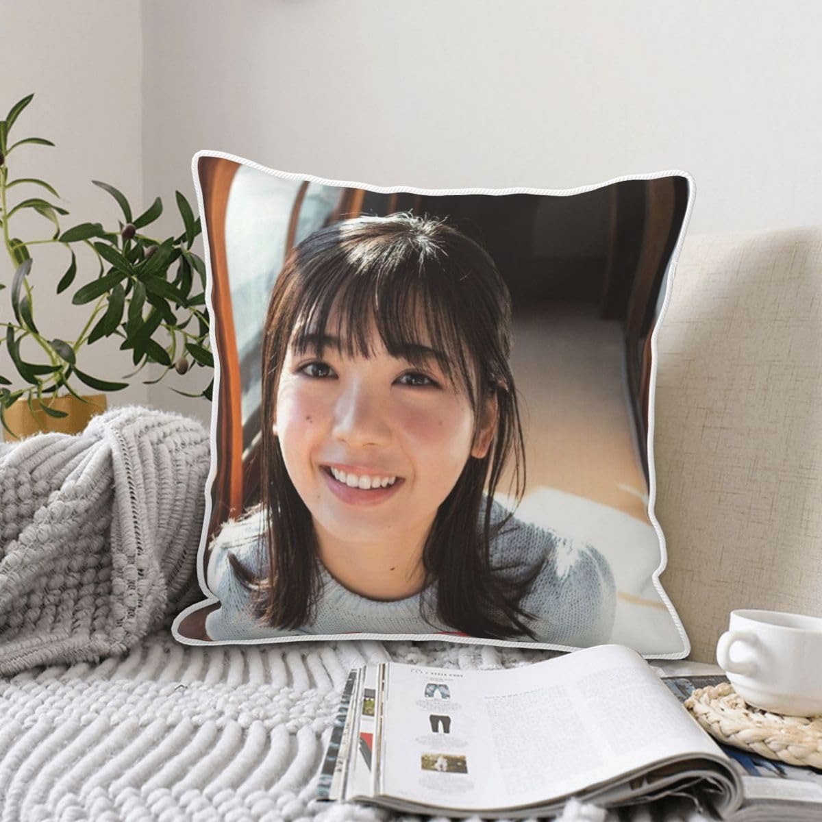 Amazon.co.jp: 筒井あやめ(乃木坂46) (1) 枕カバー ，ベルベットトリム