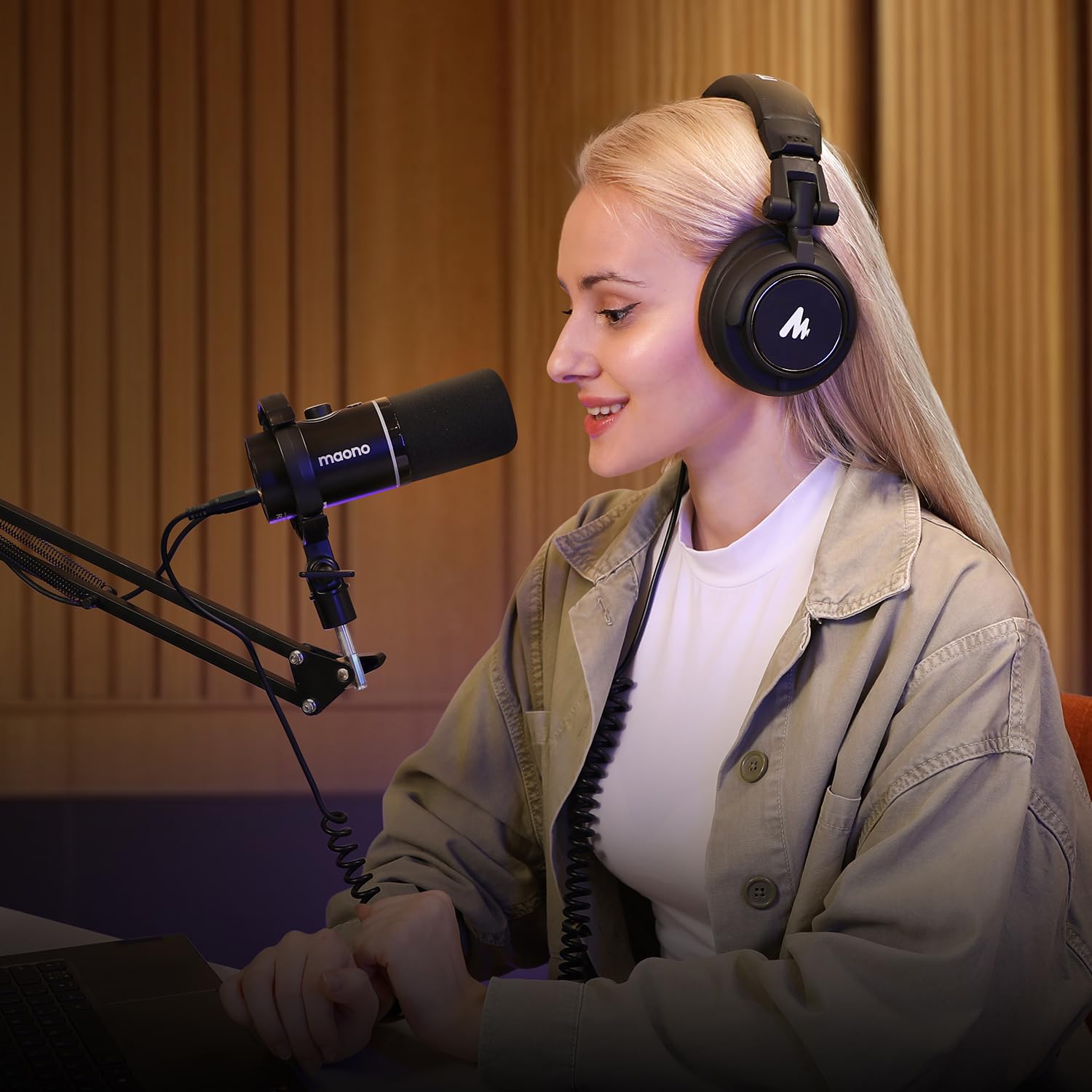 Maono Dynamische Studio-Kopfhörer mit geschlossener Rückseite, 3,5 mm und 6,35 mm Klinkenstecker für Podcasting, Musikproduktion, Streaming und mehr