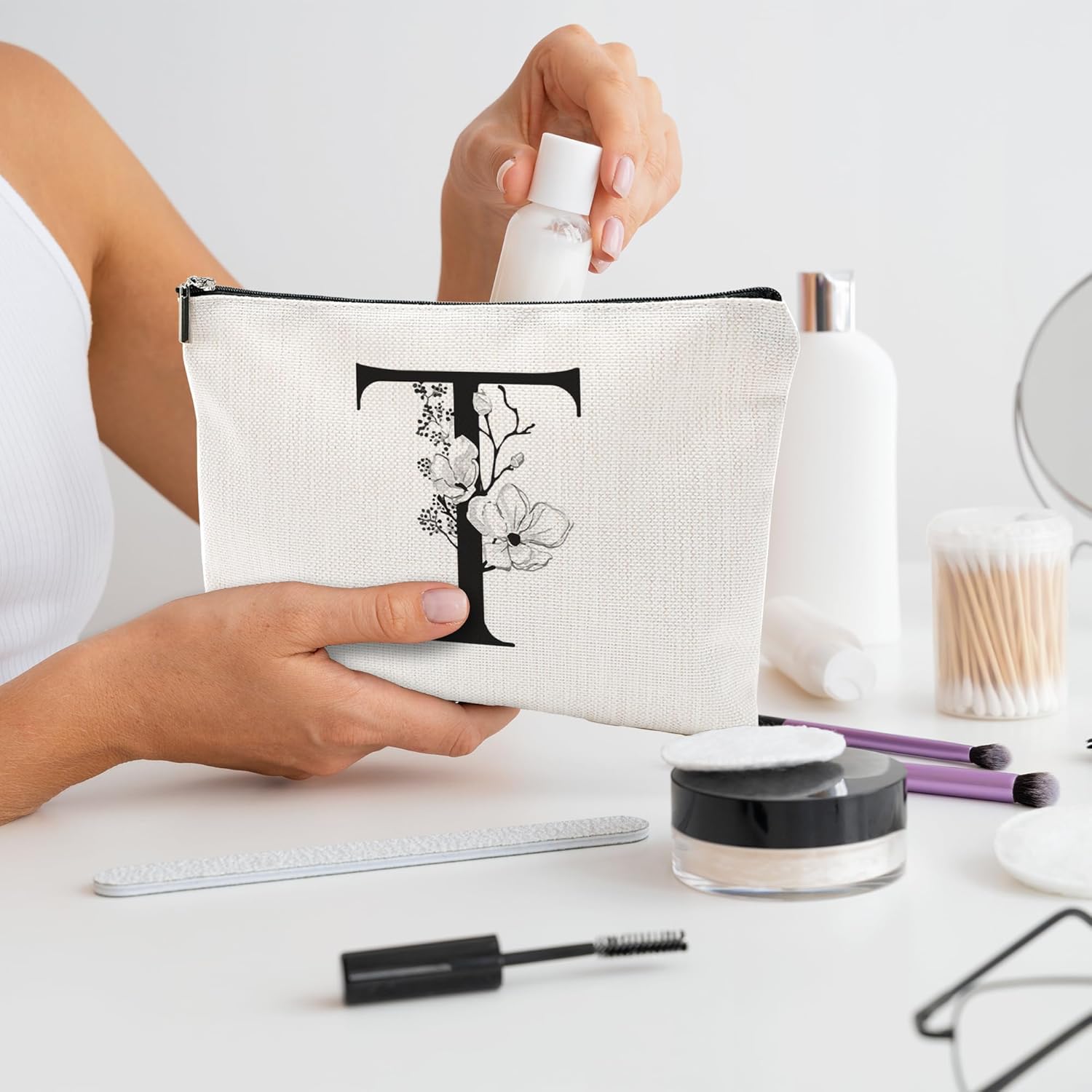 Birthday Gift Make Up Bag, A-Z Minimalism Monogrammed Botanical Alphabet Toiletry Bag, Floral Personalized Cosmetic Bag, Zipper Pouch, Travel Bag, Gifts For Women, Mom, Bridesmaid Gifts (T)-A20 - Image 4