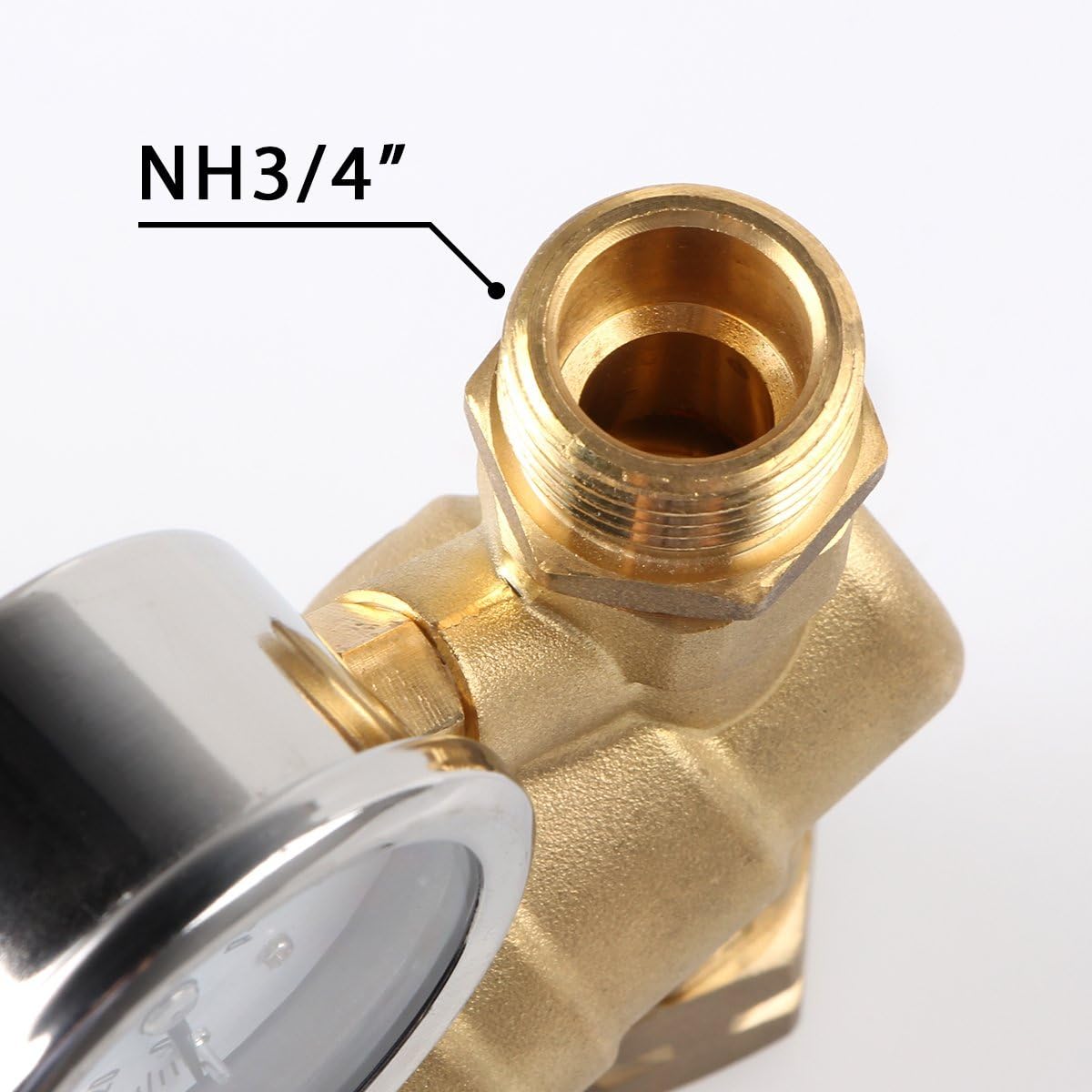 Close-up of NH 3/4 inch threaded connection on the regulator