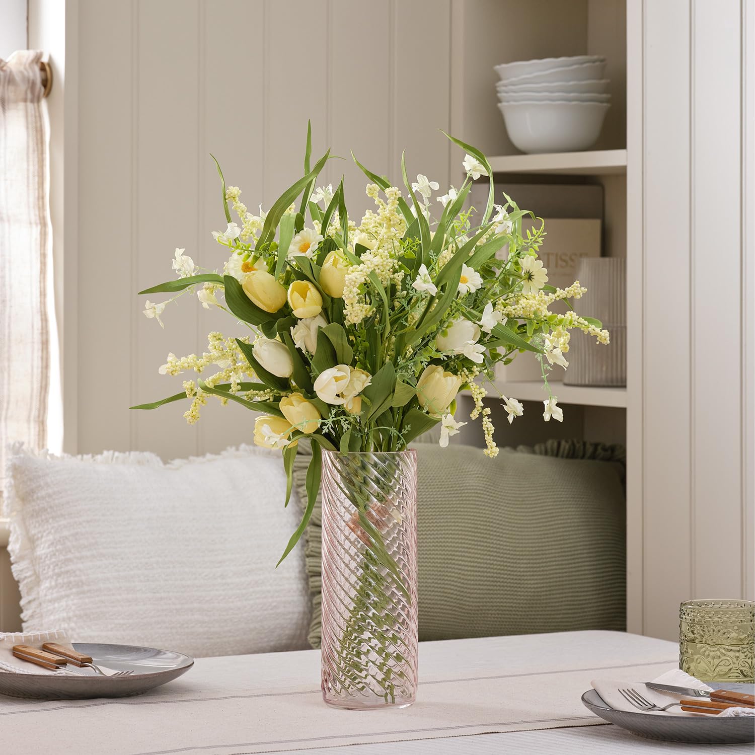 Lights4fun Ramo de flores primavera-verano en tonos amarillos con tulipanes artificiales, flores y verde | sin luz | decoración Pascua primavera verano para mesa y salón | altura 60 cm