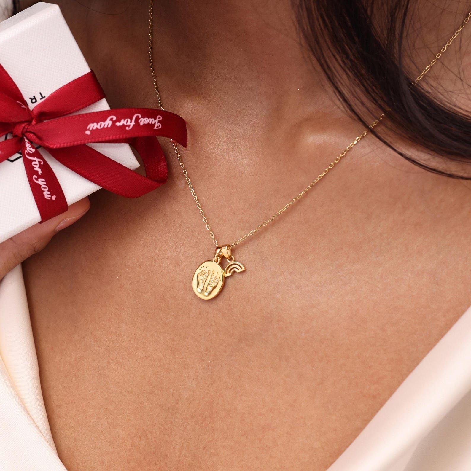 Huella real del pie del bebé - Collar ovalado con huella de la mano y plata Hongyu arcoíris | Baby Shower | Navidad