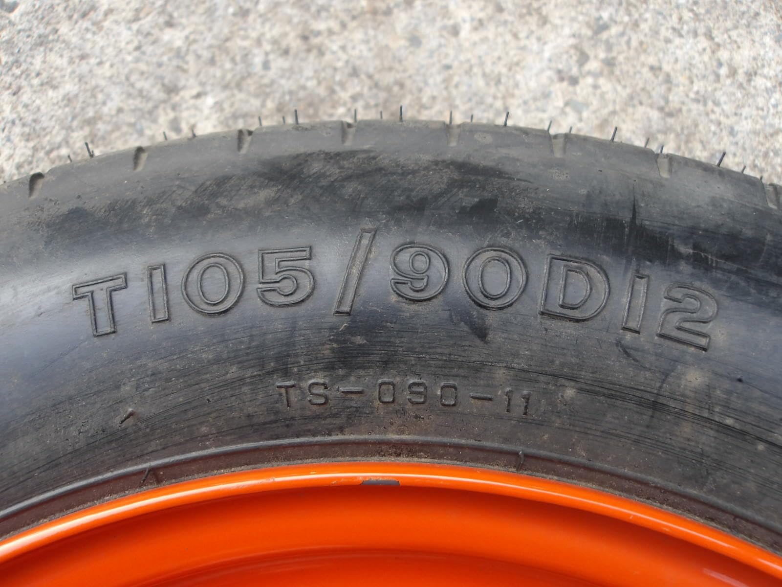 Amazon.co.jp: M734-ソ1 ほぼ未使用 T 105/90D12 1本 スペアタイヤ 105