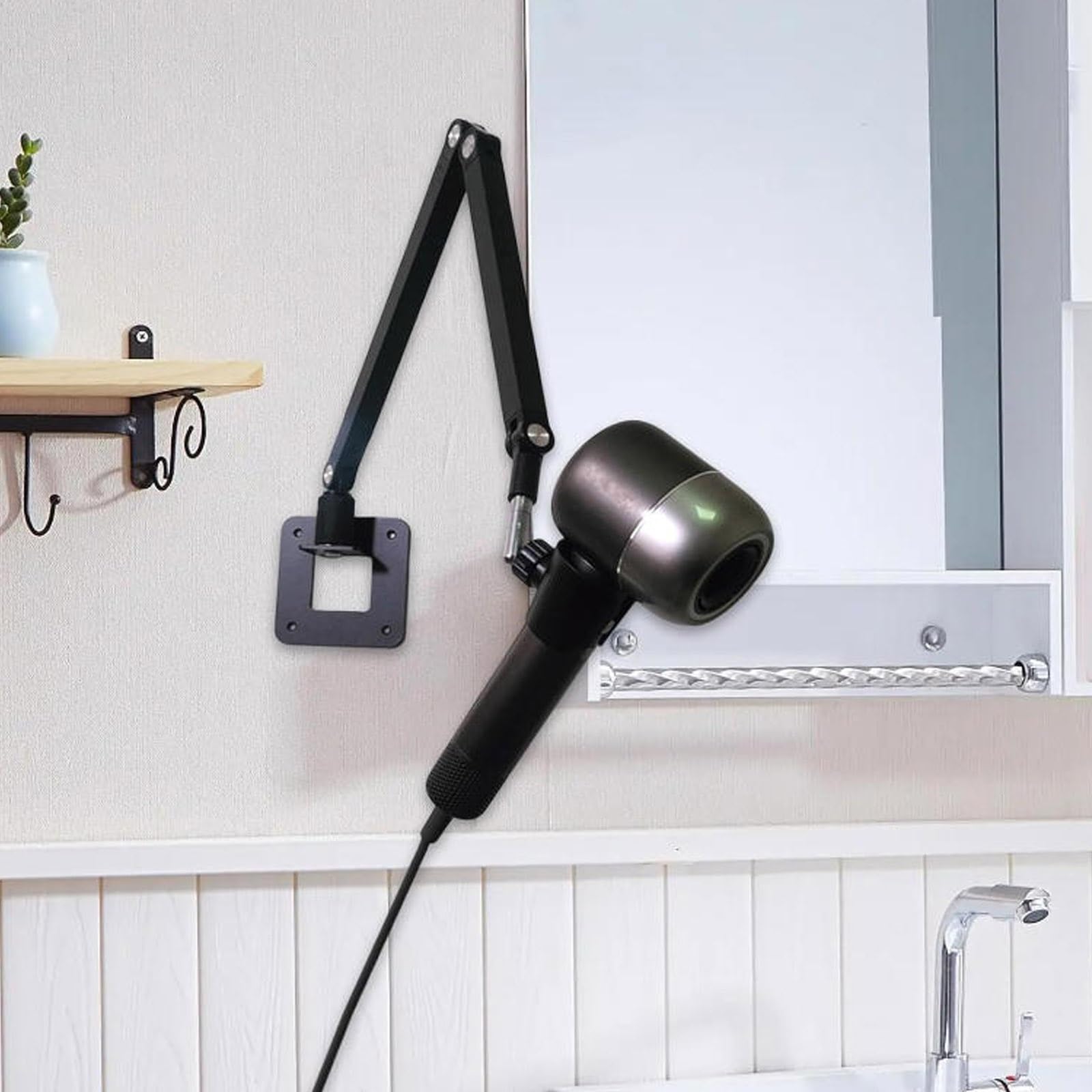 Wandmontage Föhn Halterung, Fönhalter, Ganzmetall, 360° Drehbar, Verstellbarer arm, Klebe/Bohrmontagemöglichkeiten, Geeignet for Badezimmer(Black)