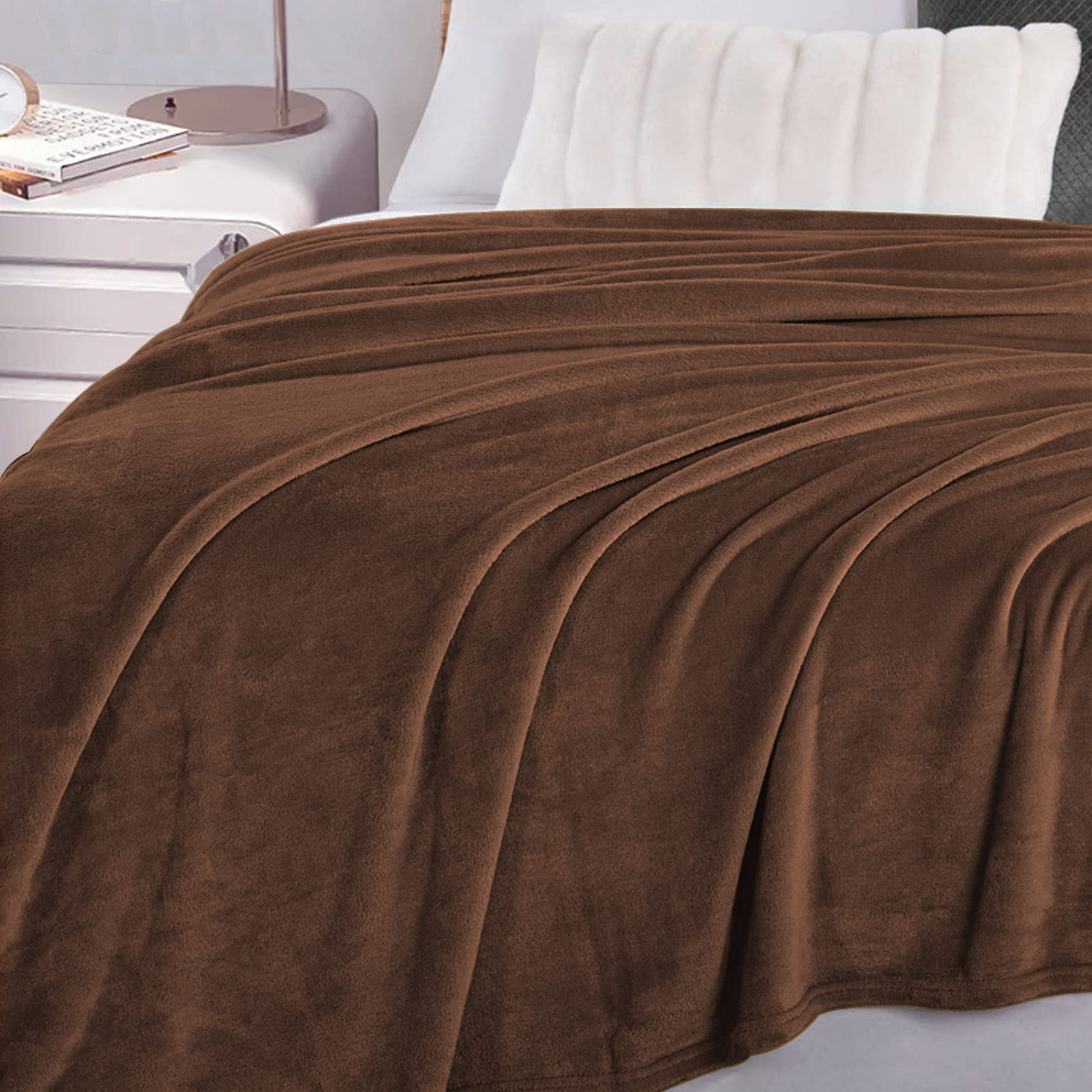 FARFALLAROSSA Couverture Plaid Polaire Flanelle 230 x 270 cm - Jeté de Canapé Polaire - Couverture lit 2 Personnes Epaisse Douce Et Chaude - Plaid Haute Qualité - Marron