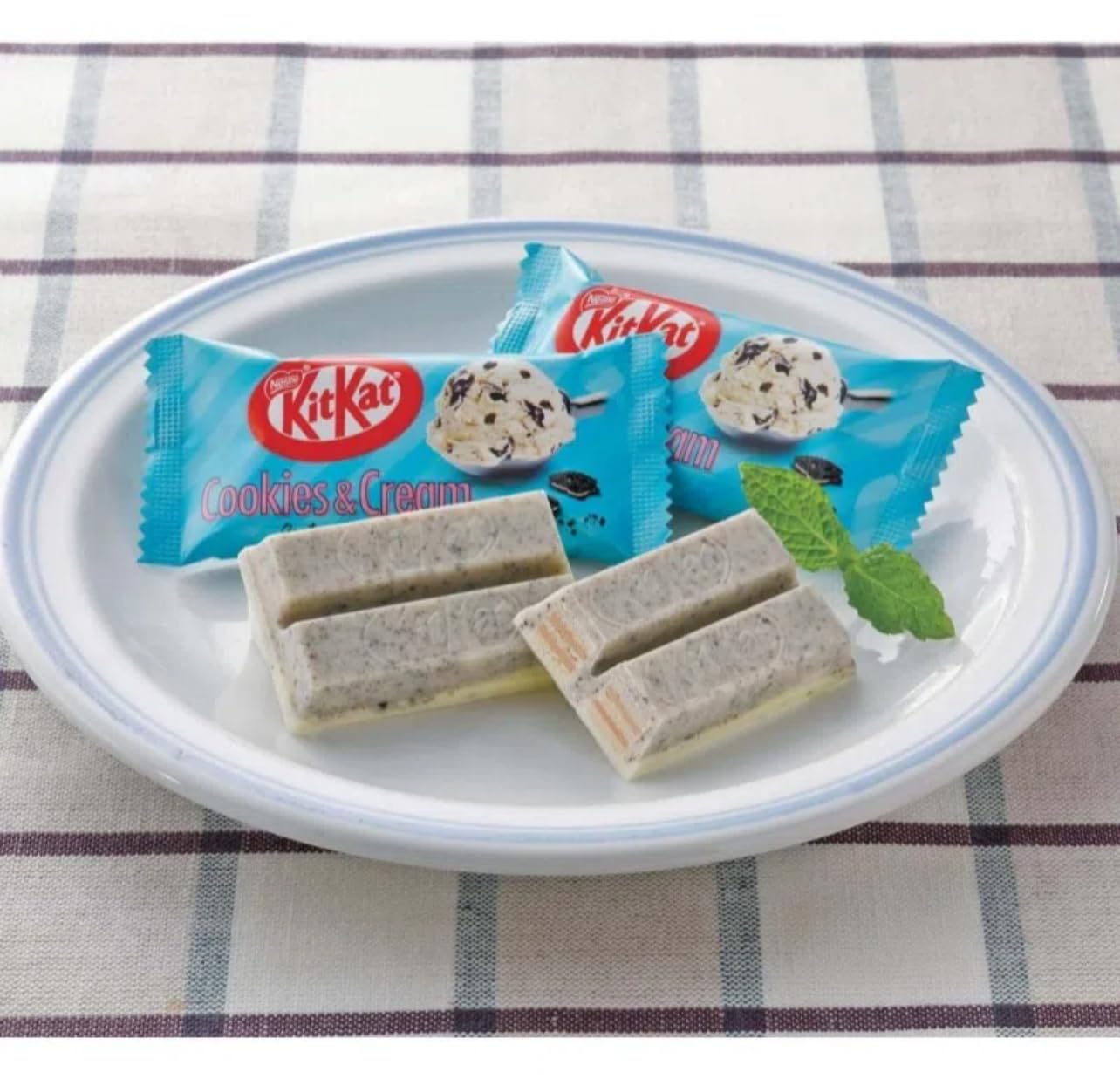 Amazon.com: Kit Kat Limited Edition Cookies & Cream Wafer 12 Mini