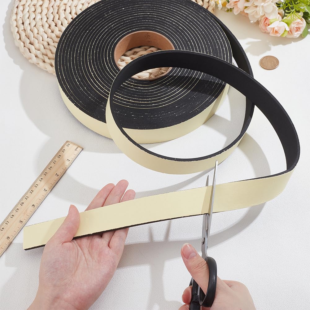 BENECREAT 10 m x 30 mm Nastro autoadesivo in schiuma, Nastro In Schiuma Ad Alta Densità per Porte e Finestre, Isolamento Termico, Spessore: 4mm (Nero)