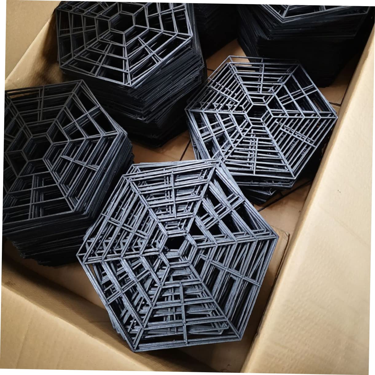 Mikikit Red Protectora de Estanques para Peces de Malla PP Negra Diseño Hexagonal, Mantiene Seguros los Peces y Evita Aves en Estanques Exteriores