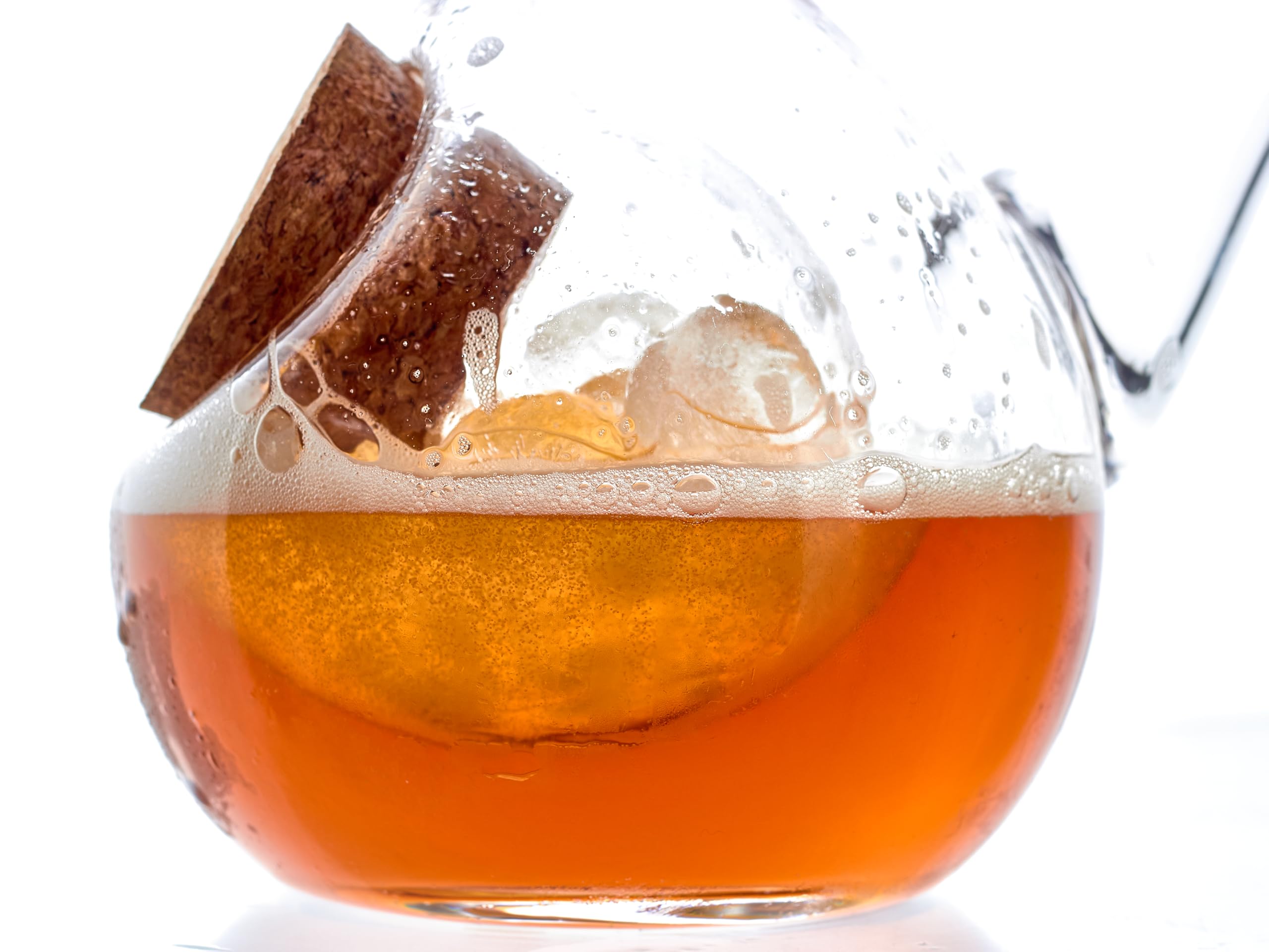 Porrón Enfriador de Cristal Tradicional con Capacidad 500 ml y Compartimento Independiente para Hielo – Salida Fina para Servir – Doble Tapón de Corcho