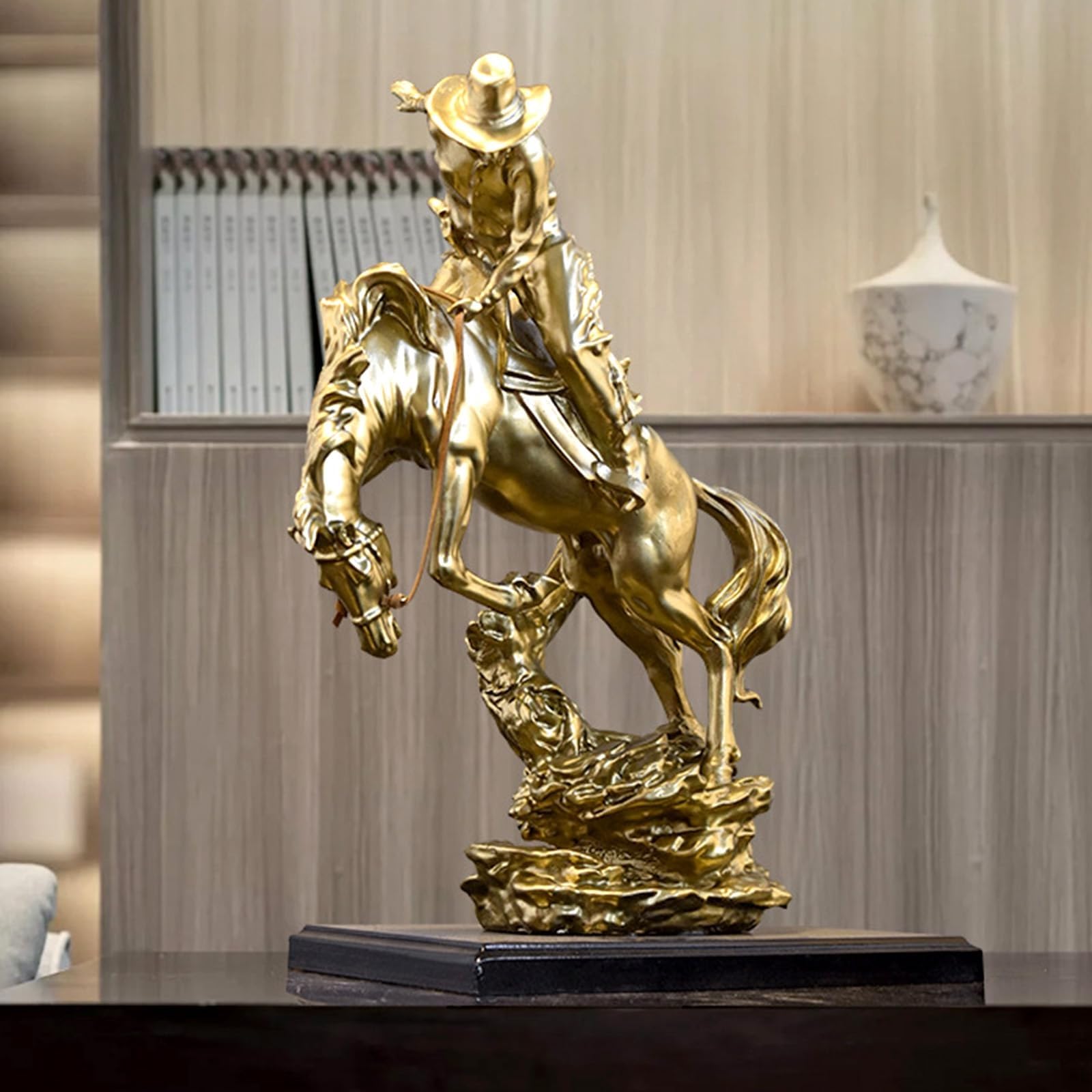 Artystyczna statuetka - ozdobna rzeźba - zachodni kowboj jadący koń statuetka rycerza wojownika figurka z żywicy kolekcja Bucking Bronco statua, figurka artystyczna kolekcja prezentów do