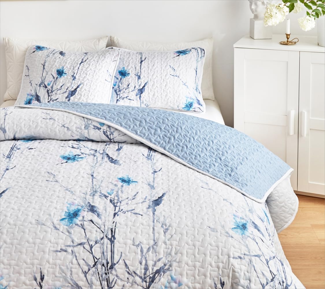 Botanical Quilt Set 3 Pieces King Size, Blue Flower Branch on White Reversible Bedspread Coverlet Set, Soft Microfiber Lightweight Bed Cover for All Season (102" x 90", 1 Quilt+ 2 Pillow Shams) - Image 3