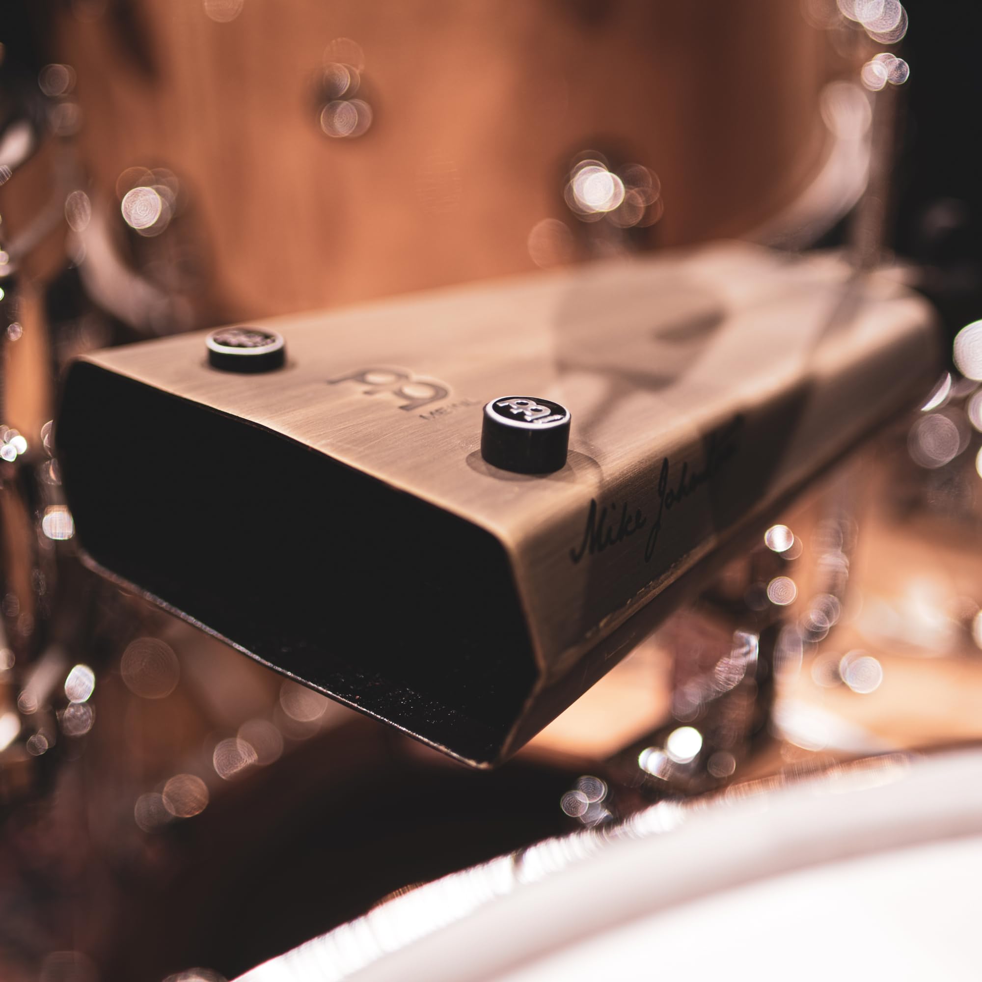 Meinl Percussion Mike Johnston Cowbell - Großes Aufschlagidiophon - Länge 7,75 Zoll - Montierbar - Groove Bell - Stahl, Vintage Finish (MJ-GB)