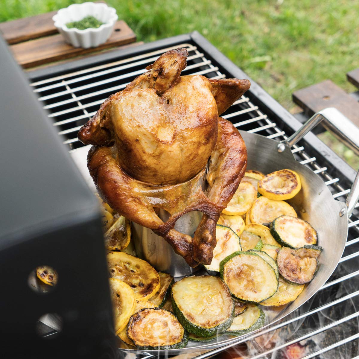 Navaris rostiera Grill Barbecue per Pollo - Supporto Cottura arrosto BBQ pollame Ø 30,5cm - cuocipollo in Acciaio Inox con Contenitore aromi