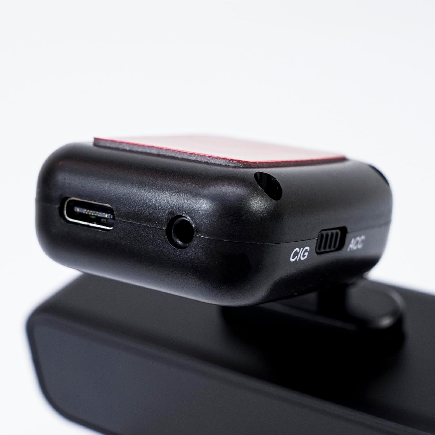 Top view of the PNI Voyager S2600 mount, showing the USB-C power input and the CIG/ACC switch.