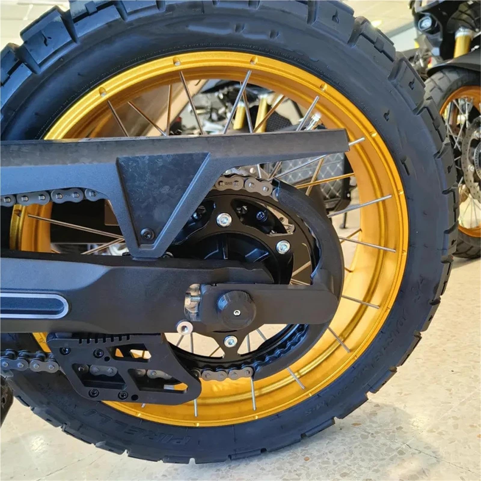 Motocyklowej łańcucha Protector Do DS800X