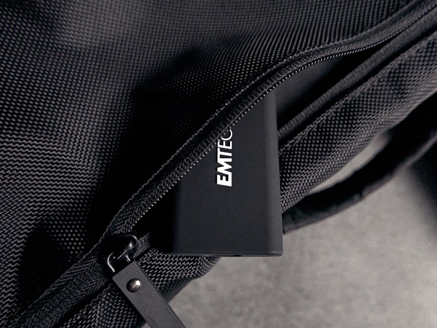 Emtec 1TB X210 Elite SATA III Portable Solid State Drive (SSD) with NAND Technology ECSSD1TX210