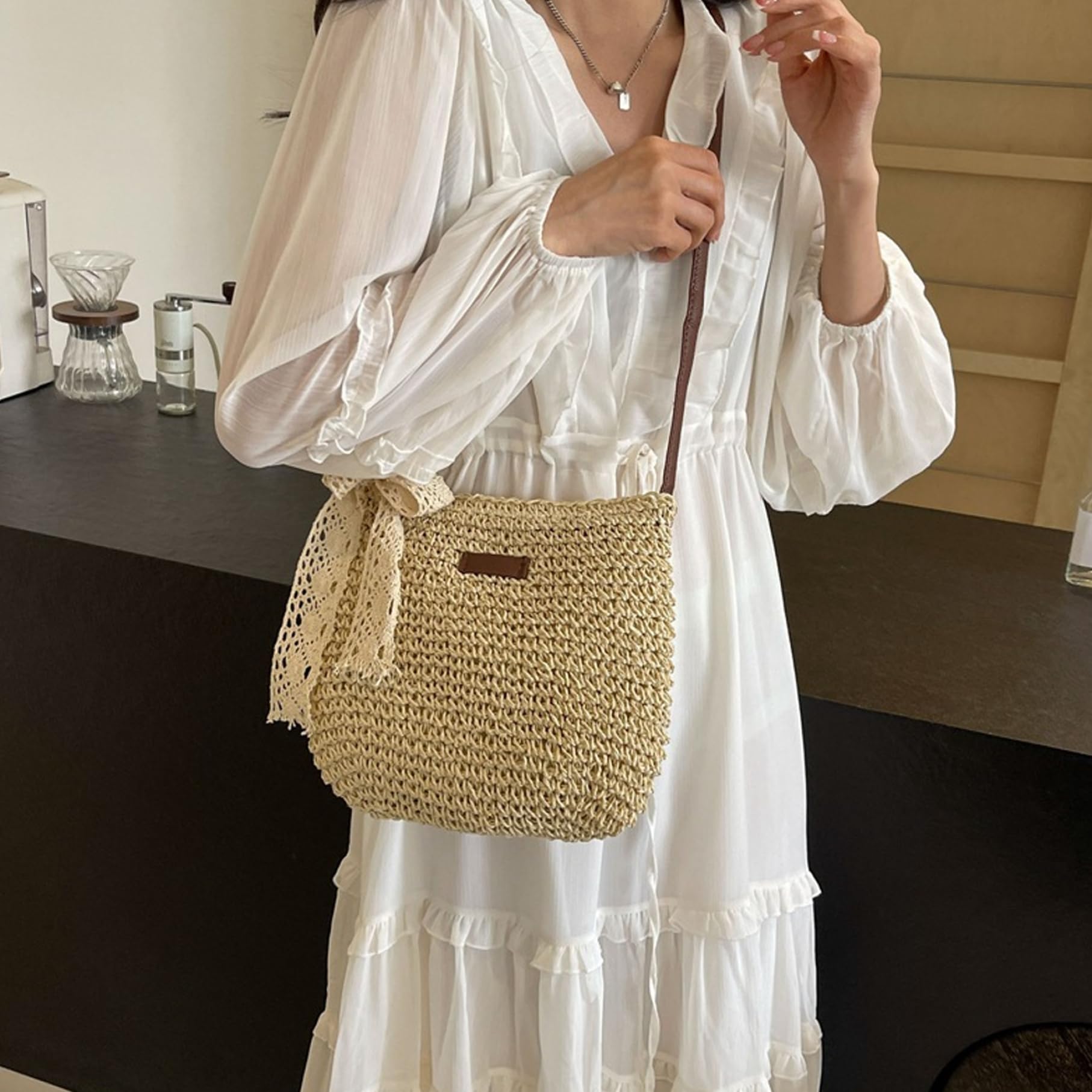 Bolsos de paja bolso de playa de paja para mujer bolso de trenzado de un solo hombro cruzado de gran capacidad para verano con cremallera para viajes de vacaciones color beige.