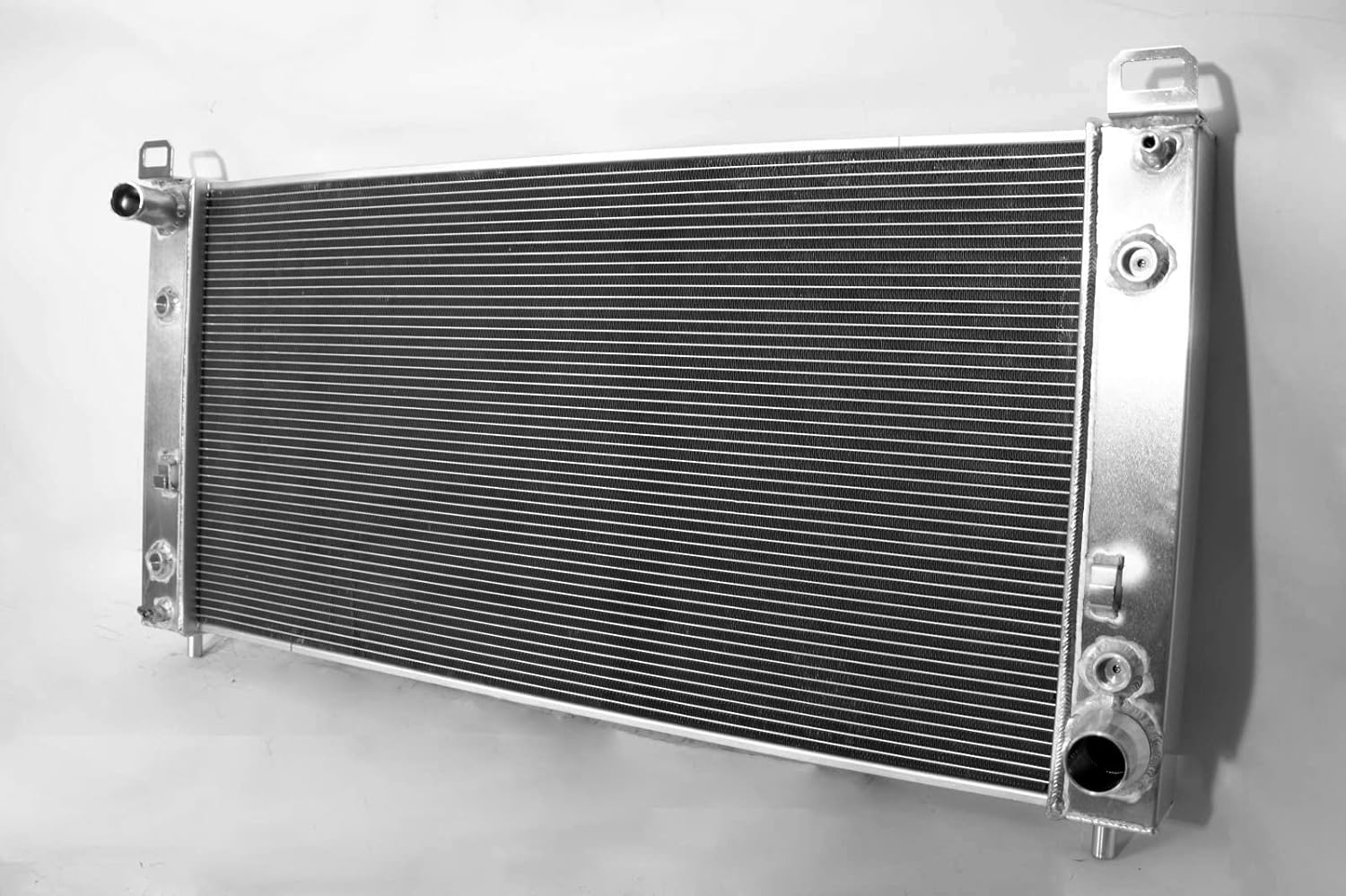 3Rows Aluminum Radiator for 2003-2007 Chevrolet Silverado 2500/3500 HD Classic 8.1L V8 DPI 2947