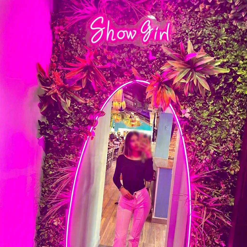 Show Girl Neon Sign - Music Fan Gift，Star Fan Gift，Lively and cheerful, perfect for selfies/group photos, easy to hang, party decoration, USB powered, dimmable - 15.7 x 6.85 in.