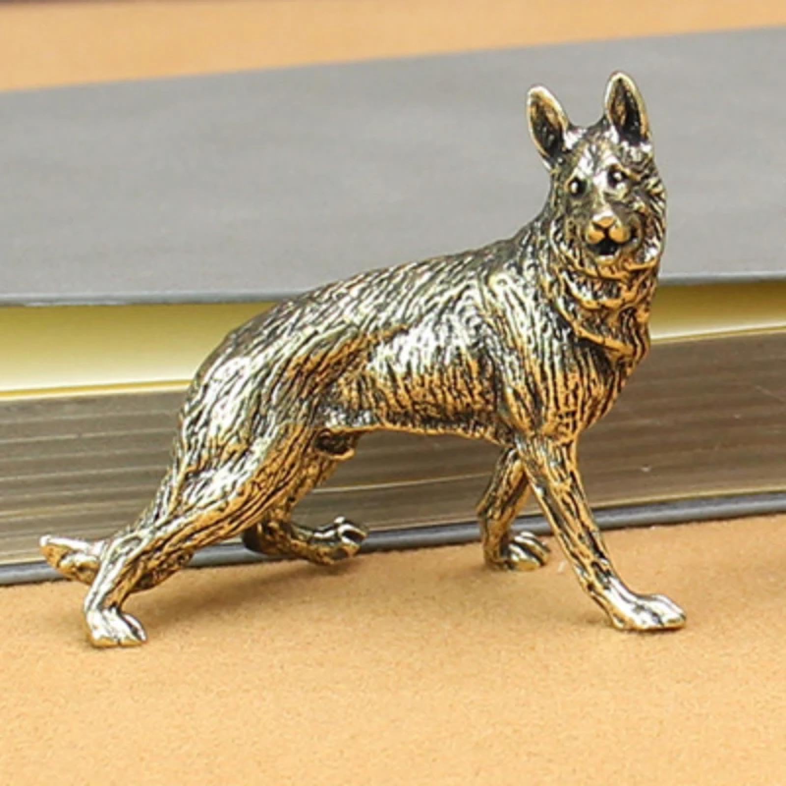 FOSANGPUSHI Brass Figurines and Statues,6.8x5.8cm Antique Brass Wolf Dog Crafts Figurines Miniatures Home Living Room Office Desktop Decoration Style