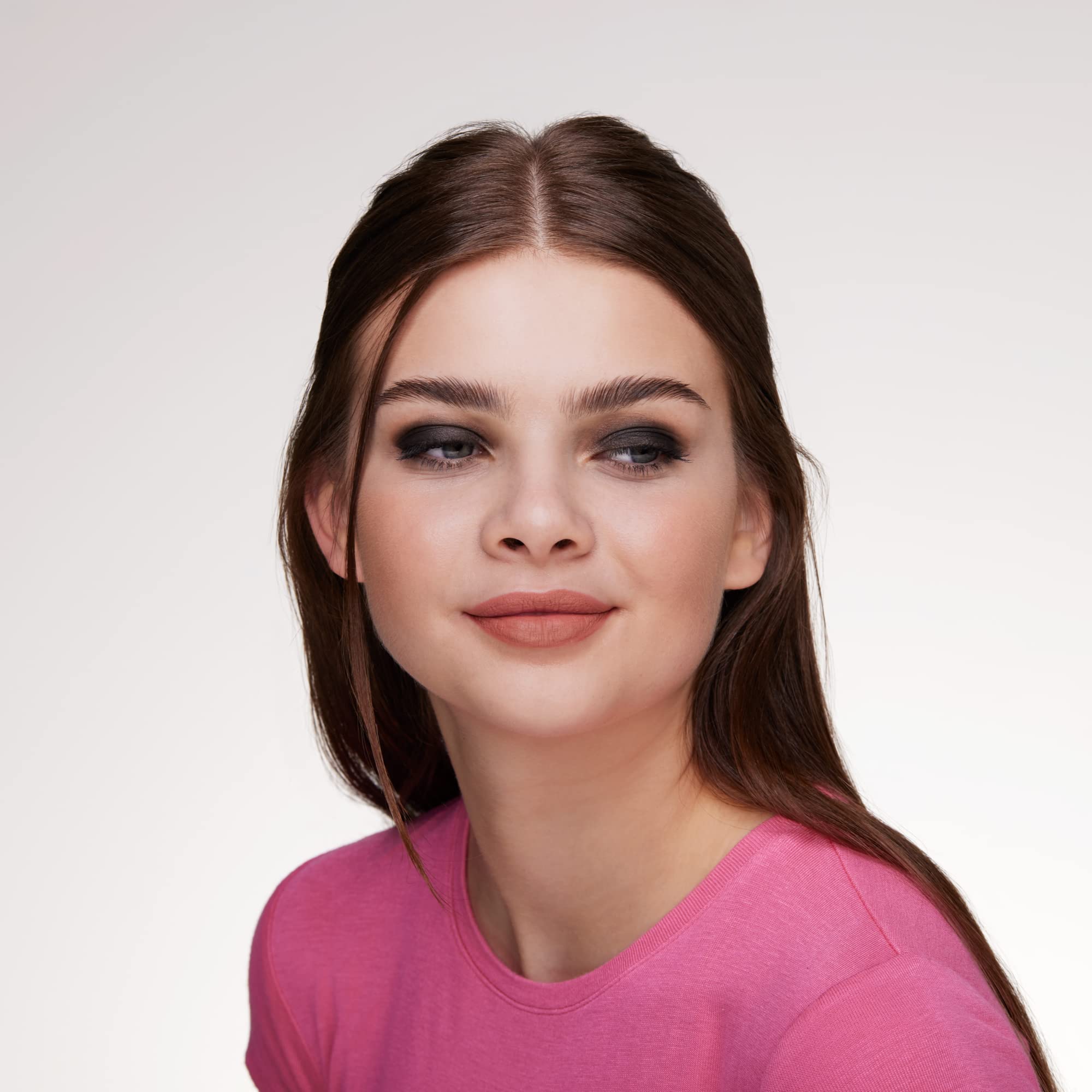 essence soft touch eyeshadow, cień do powiek, nr 06 Pitch Black, czarny, natychmiastowy efekt, długotrwały, z witaminami, intensywne kolory, wegański, bez nanocząsteczek, 3 sztuki w opakowaniu (3 x 2