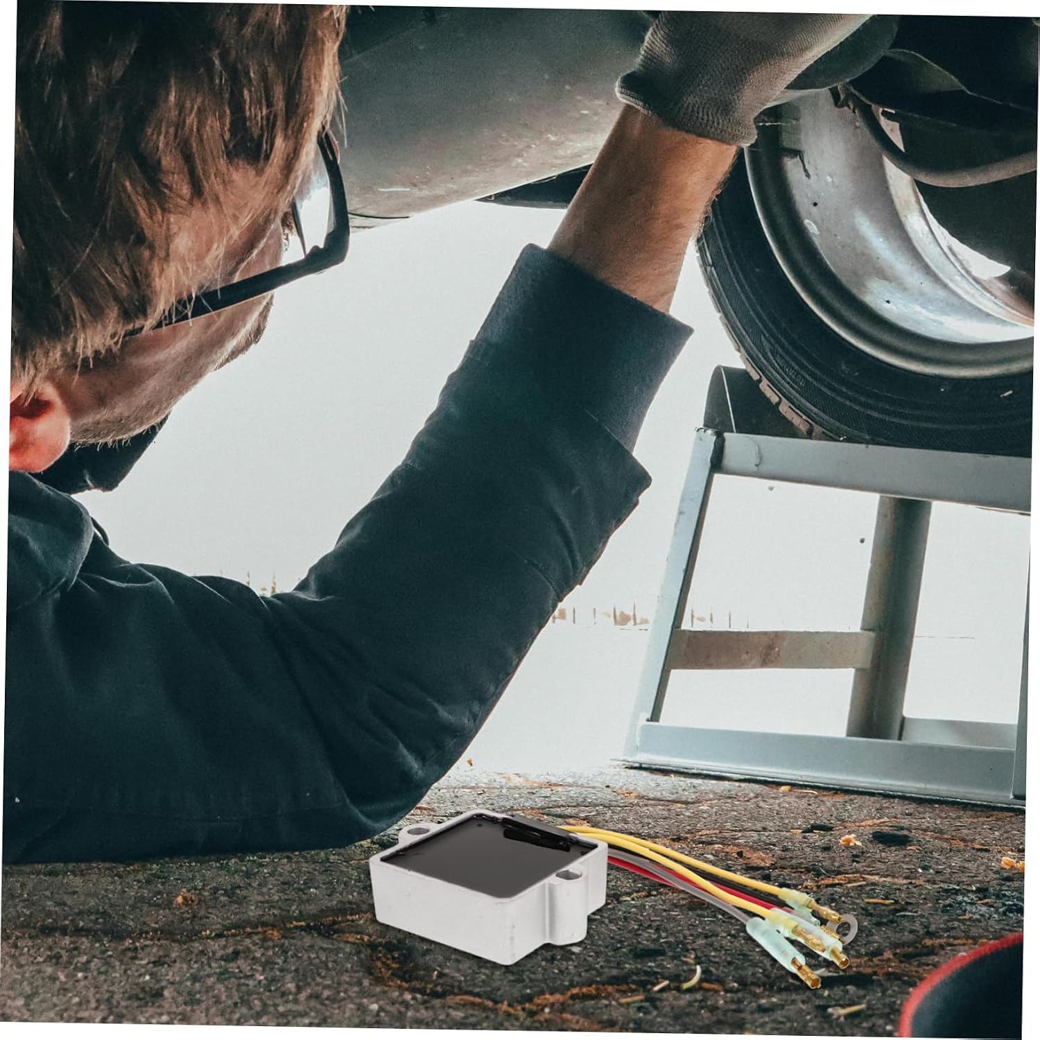 KOMBIUDA Automatic Voltage Regulator for Wire Vehicle Generators Durable Construction Easy Installation Ensures Safety Stability Compatible