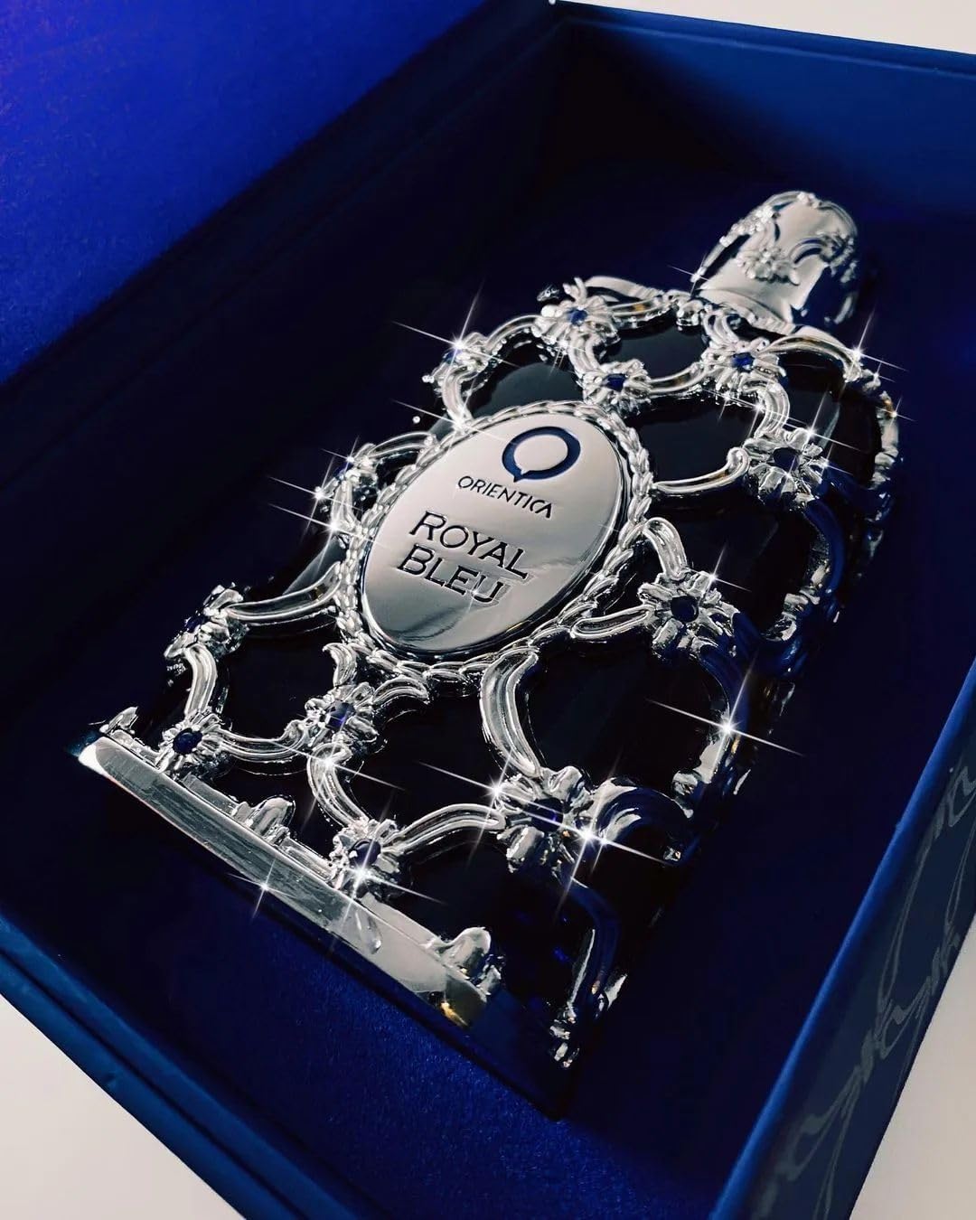 Orientica Luxury Collection Royal Bleu Eau De Parfum – Woody, Spicy, Vanilla, Cardamom, Bergamot, Lavender, Apple, Jasmine, Patchouli, Musk – Arabic Perfume for Men & Women – 2.7oz / 80ml - Image 8