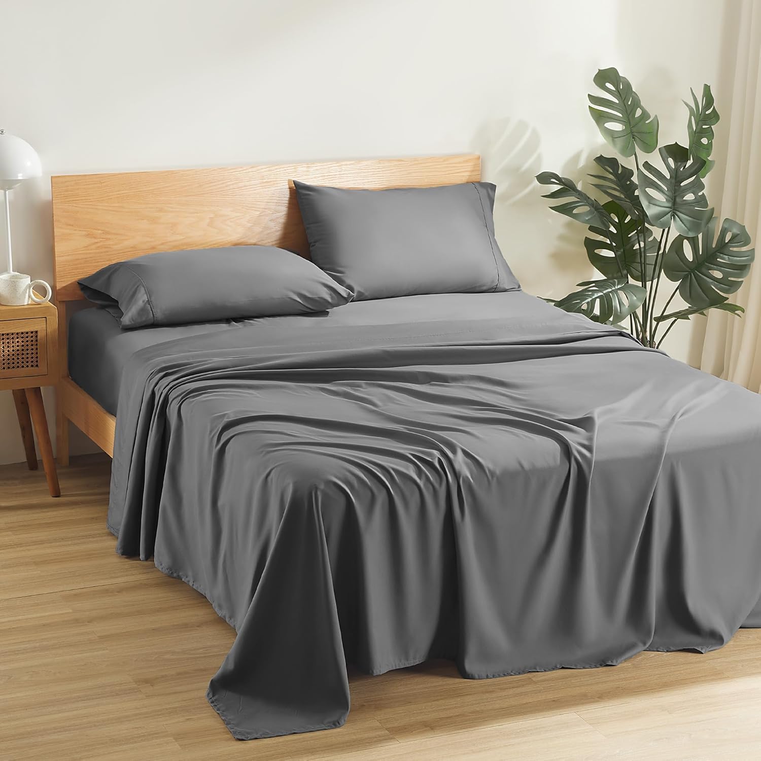 Filo Magico 100% Cotton 3 Piece Sheets Set, 200 Thread Count Luxury 30cm Deep Fitted Sheet, Flat Bed Sheet & Pillowcases, Ultra Soft Easy Care Hotel Quality Bedding Sheets Set (Grey, Double)