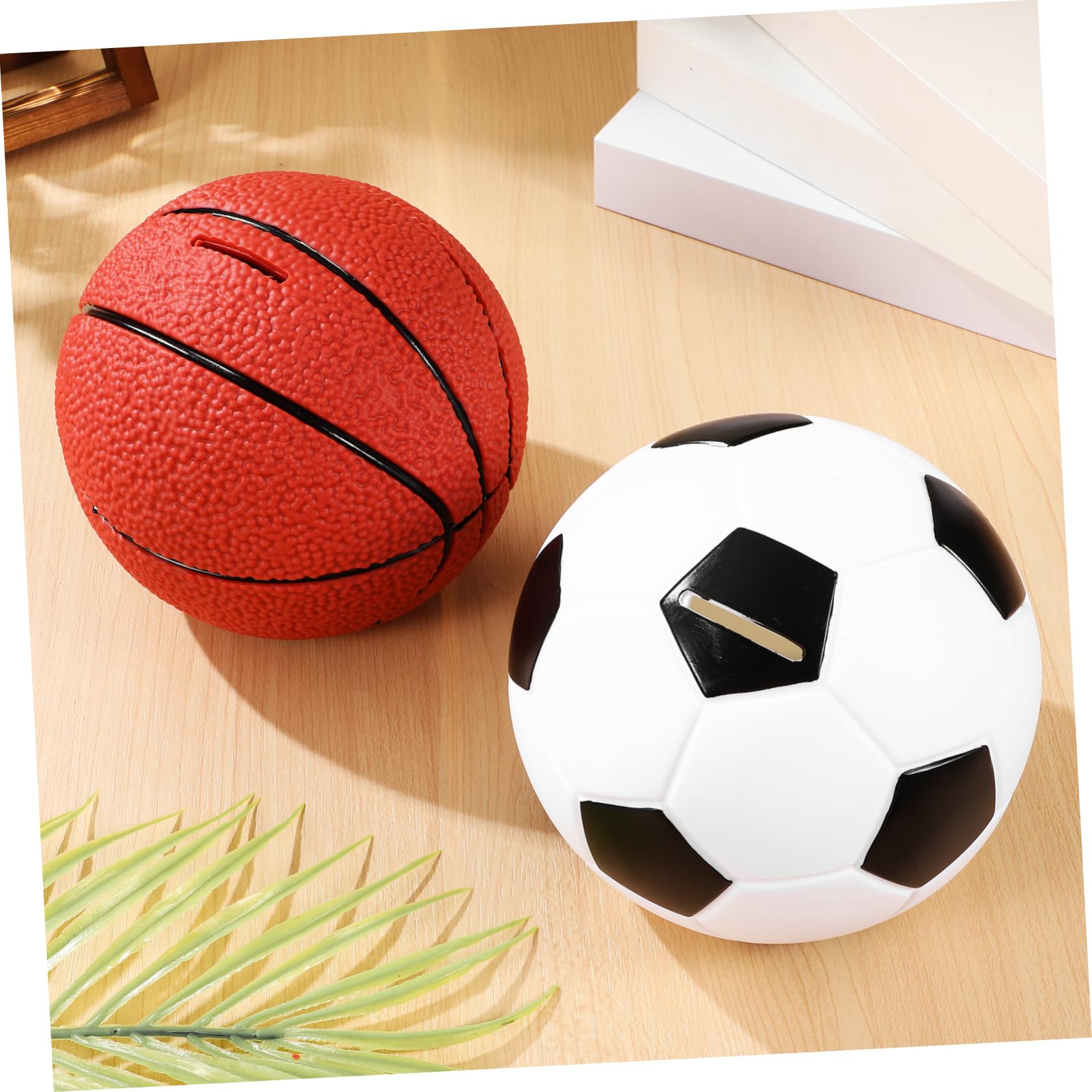 Salvadanaio Cartone 2 Pezzi in Vinile a Tema Pallone | Basketball e Soccer Ball, Formato Portatile, per Festa di Compleanno e Decorazione Domestica