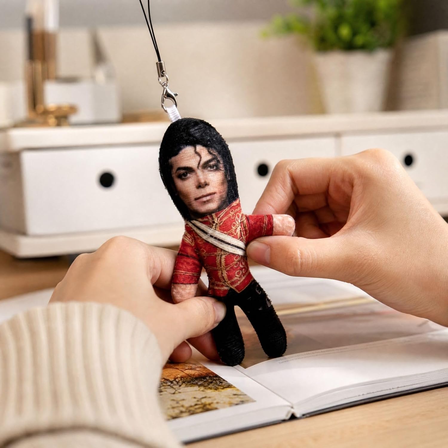 FQZWONG Posable Michael Plush Keychain Pendant, Bendable Stuffed Doll Charm, Adjustable Limbs for Classic Dance Poses, Multiple Iconic Outfit Styles, Bag Ornament Collectible Gift for Music Fans image 3