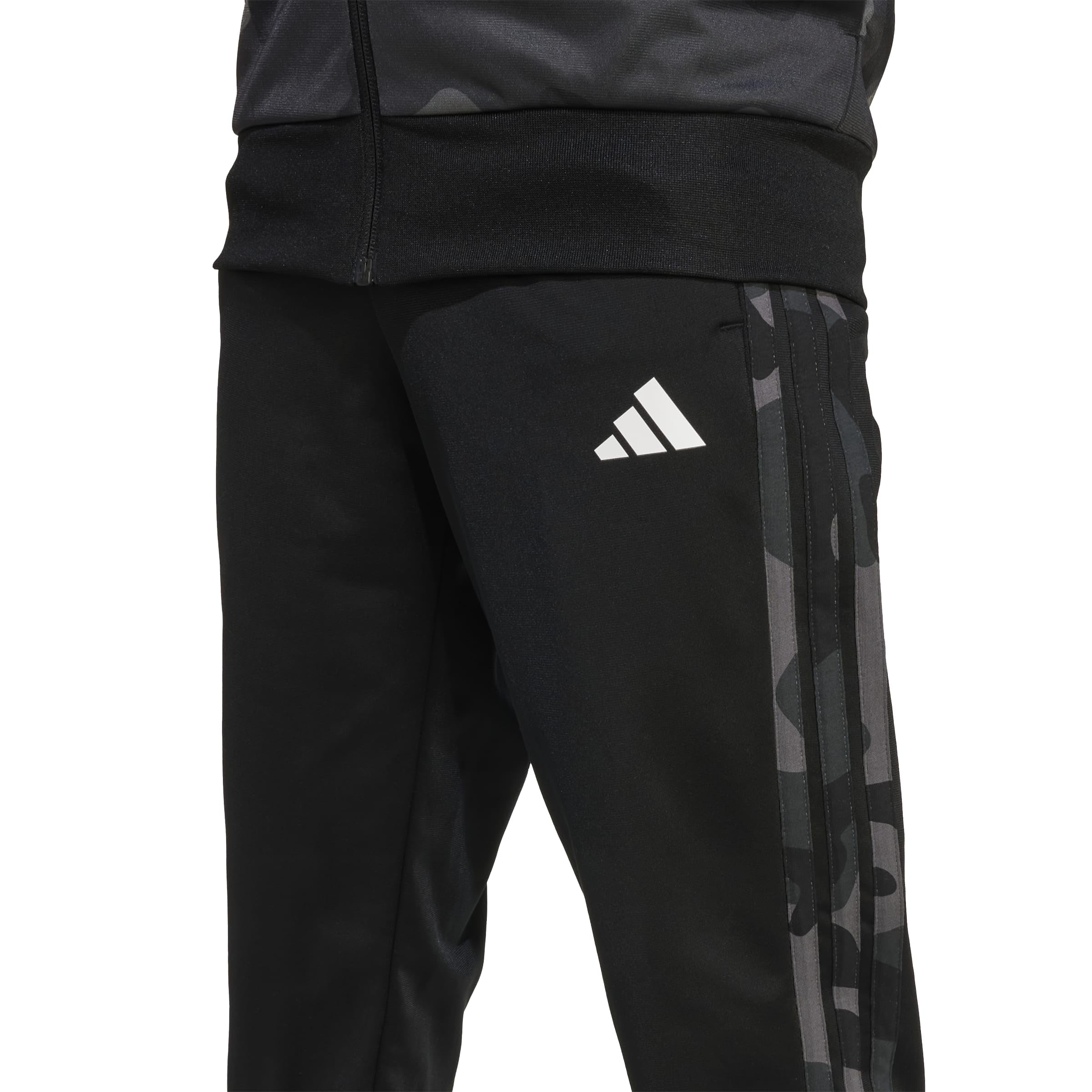 adidas Unisex Kids' Chándal Seasonal Essential Kids Camouflage Tricot 3-Stripes All Over Printed