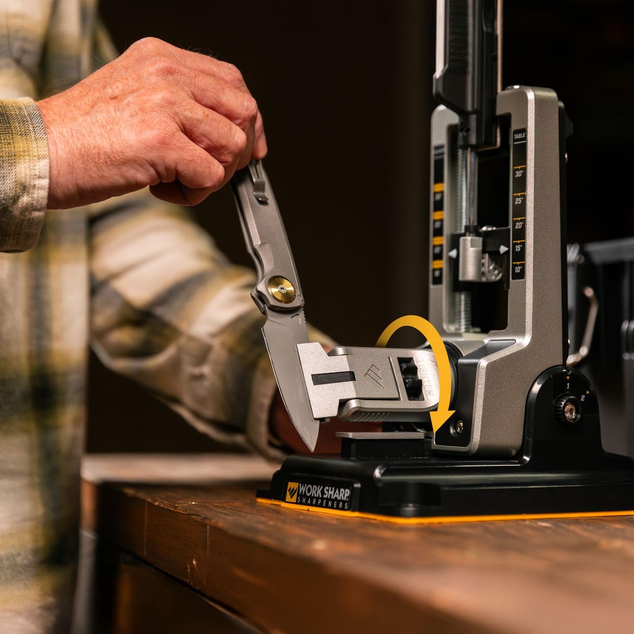 WORK SHARP® Professional Precision Adjust Elite Knife Sharpener - Profi Schärf-System - Messer-Schleifer Set mit digitaler Winkel-Einstellung & -Führung - Messer-Schärfer mit 10 Platten im Koffer