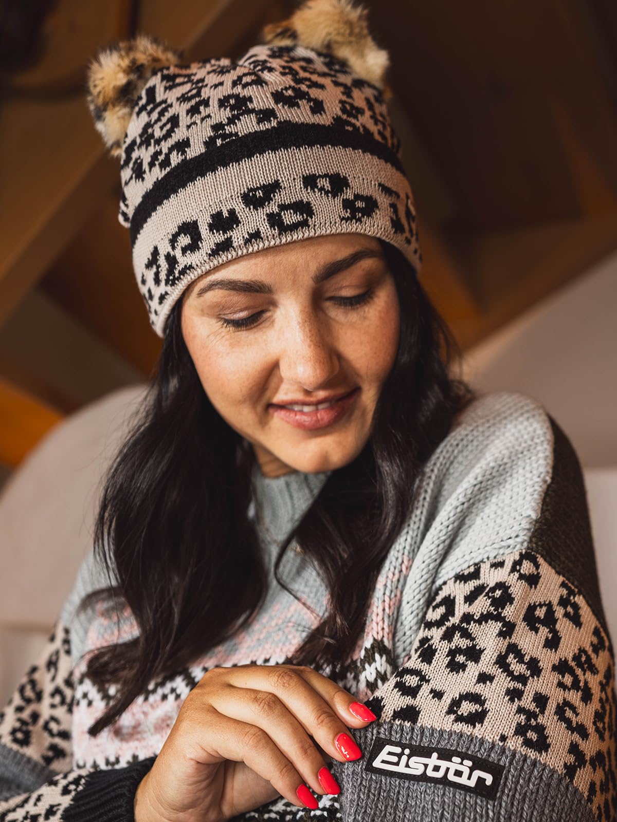 Eisbär Gorro de mujer Stephie Leo – 50 años Esquí Austria colección de aniversario – Gorro de lana merino para mujer con forro polar protege contra el frío y el viento – Gorro de invierno con patrón