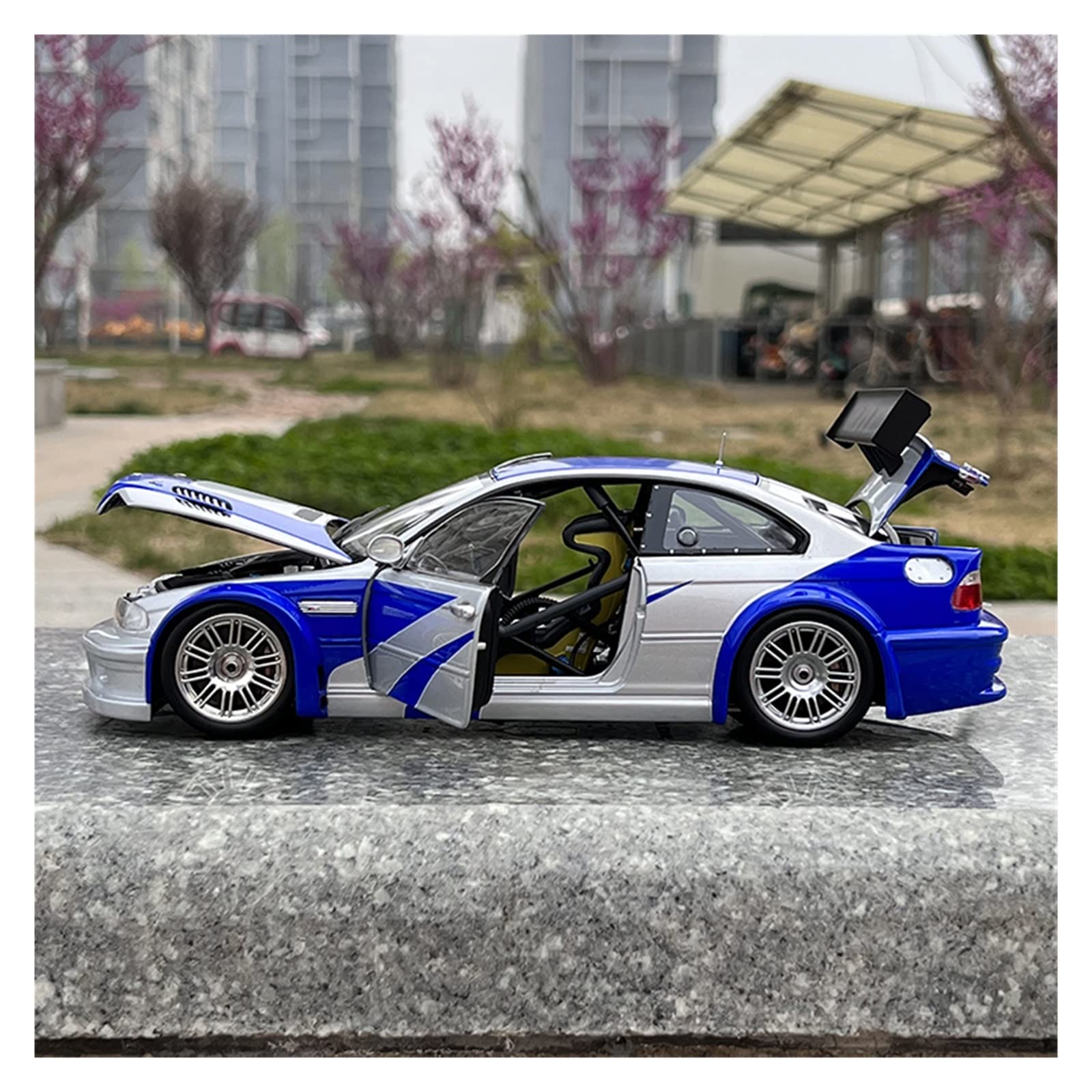 Amazon.co.jp: 合金の環境保護 1 18 BMW M3 GTR E46 シミュレーション