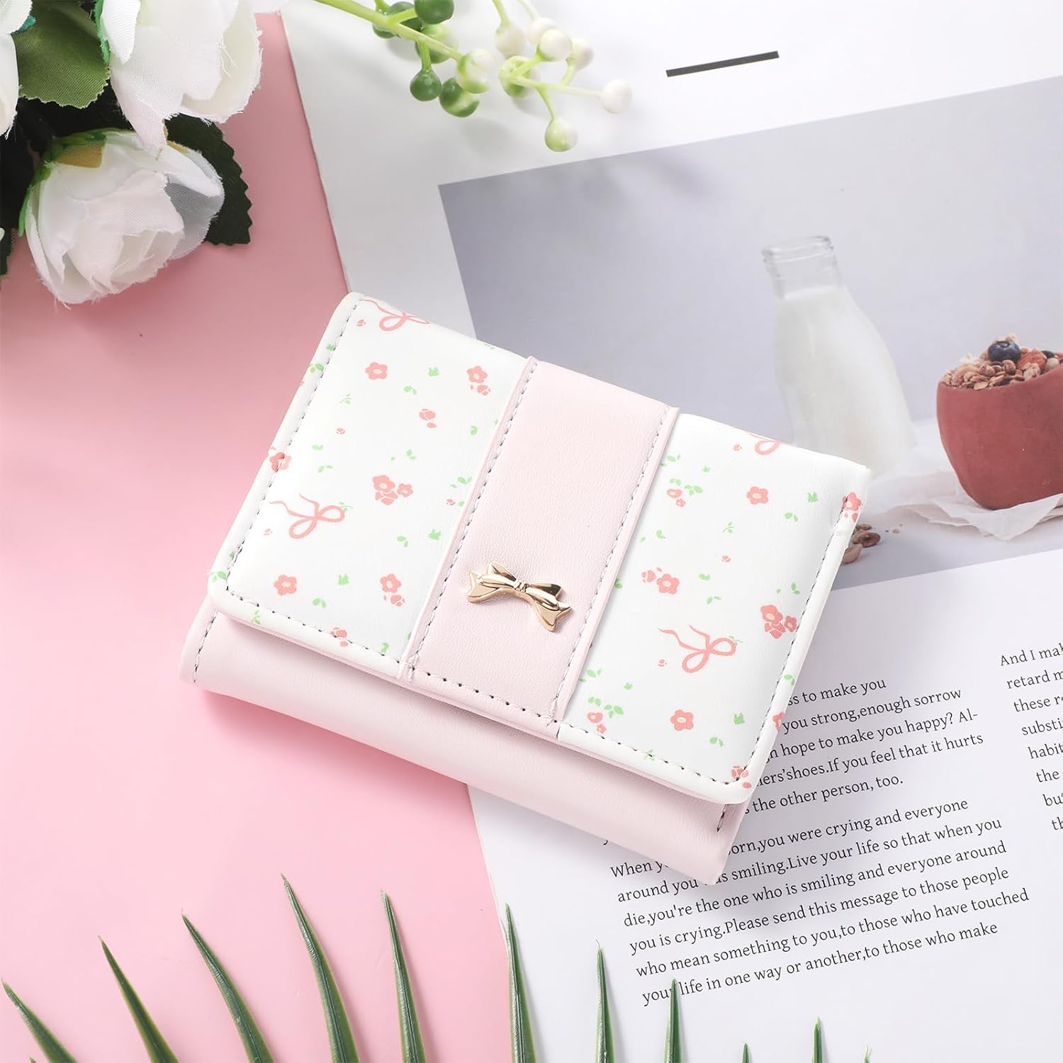 Floral Coquette Bow Small Wallet, Floral Bow Cute Wallets for Women, Cute and Fashionable Small Pink Wallet for ID Card, Credit Card, Gift Cards, Coins, Cash, Suitable for Women Girls