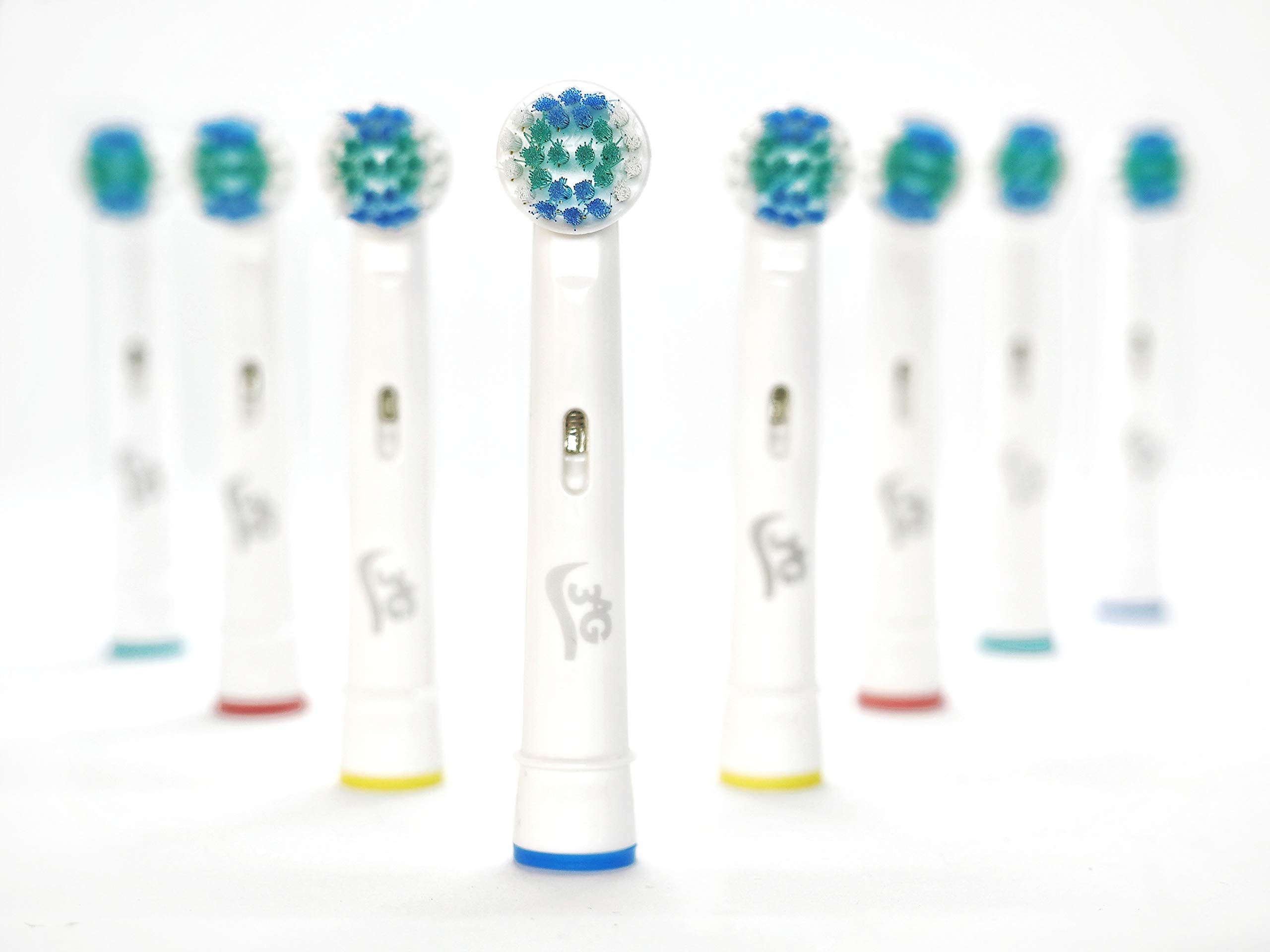 8 Testine di Ricambio Compatibili Precision Clean Generiche 3AG + 8 Copritestine di Protezione Igienici per spazzolino elettrico Sensitive, Professional Care, Vitality, ecc