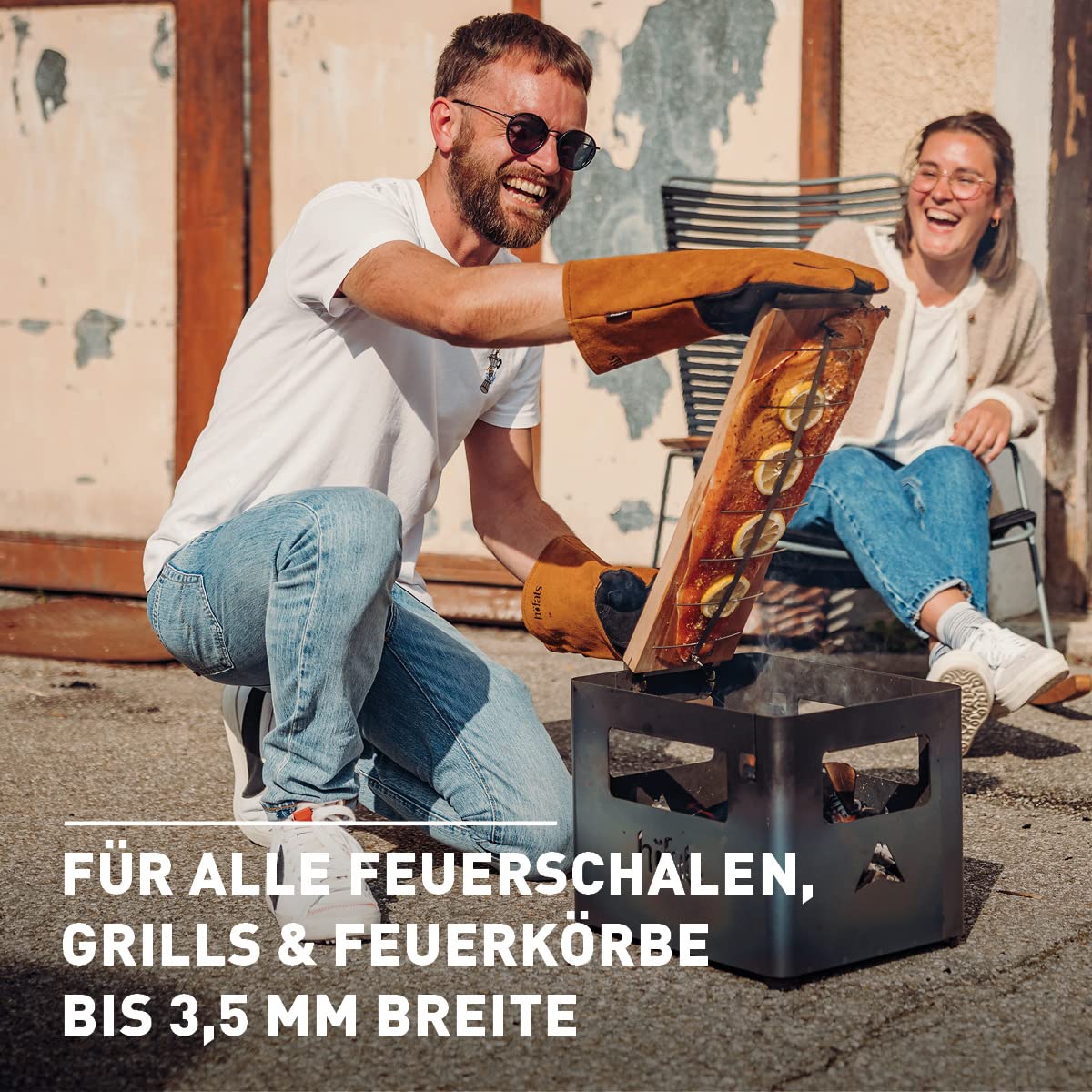 höfats - Flammlachsbrett mit Edelstahl Halterung - Flammlachs Räucherbrett aus Buche - verstellbar zur Temperaturkontrolle Feuerschalen - extra lang: 55 cm - 4-Fach wendbar