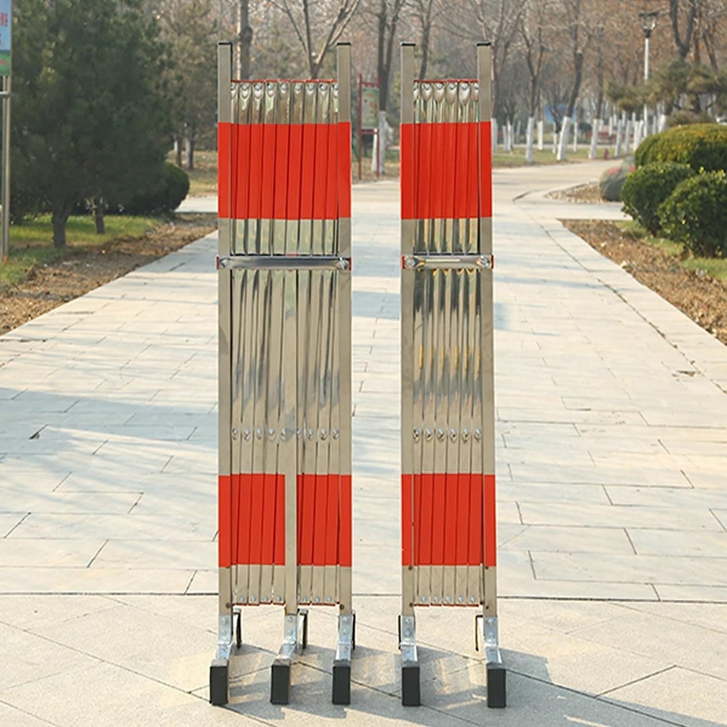 Portable Retractable Stainless Steel Barrier with Wheels - 2m Metal Road Barrier for Events Crowd Control Temporary Fencing Industrial Safety Solutions